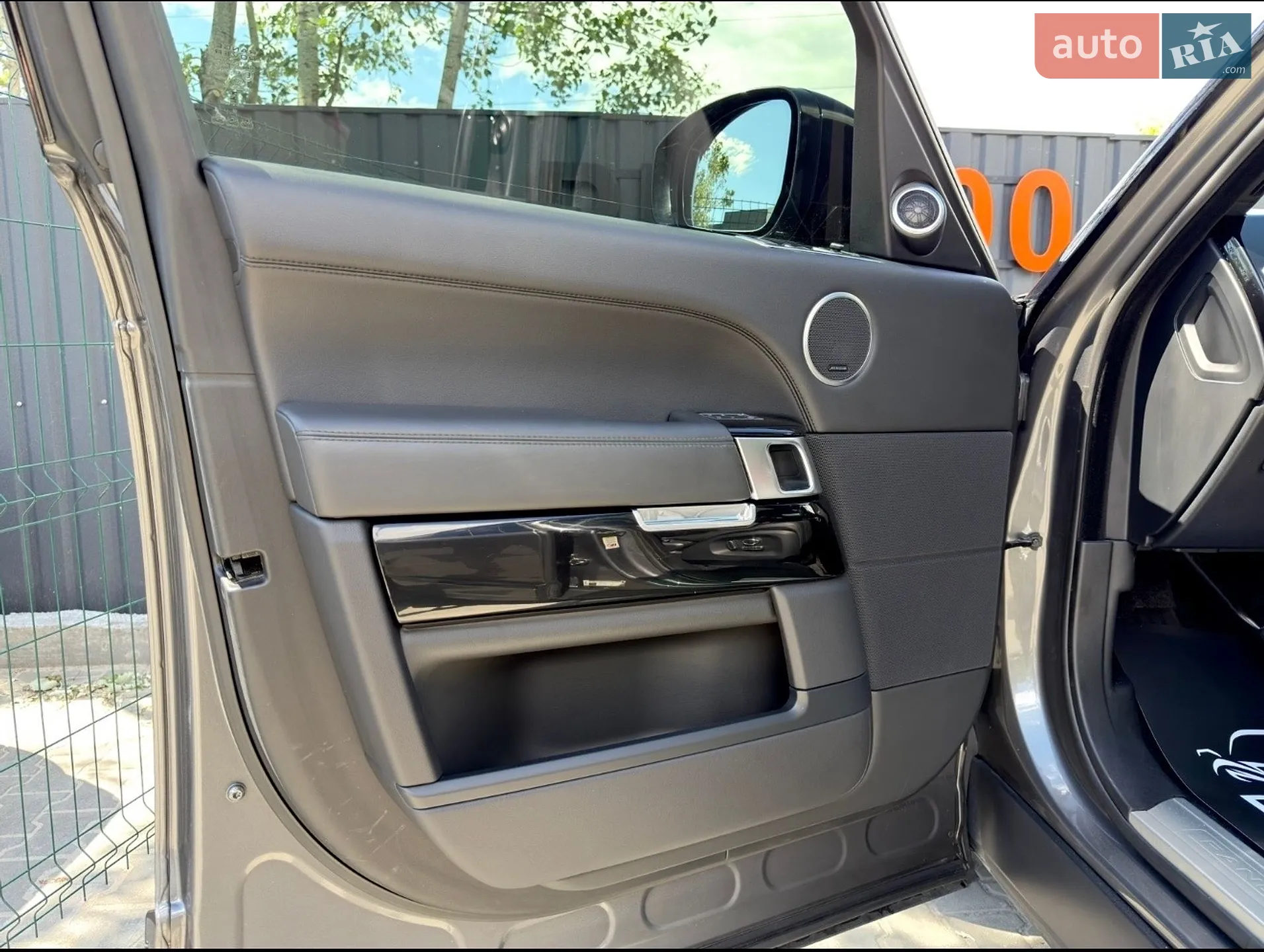 2015 Land Rover Range Rover - мініатюра 17