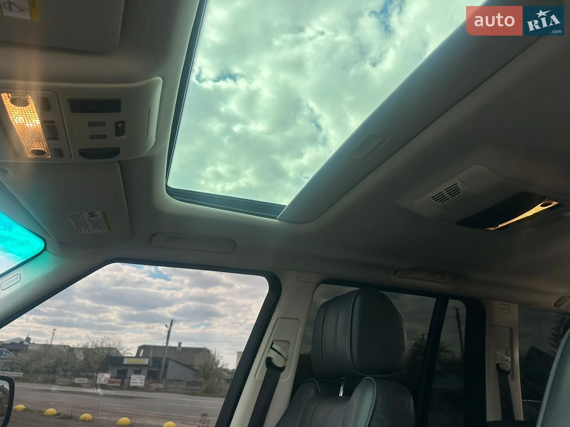 2010 Land Rover Range Rover - мініатюра 28