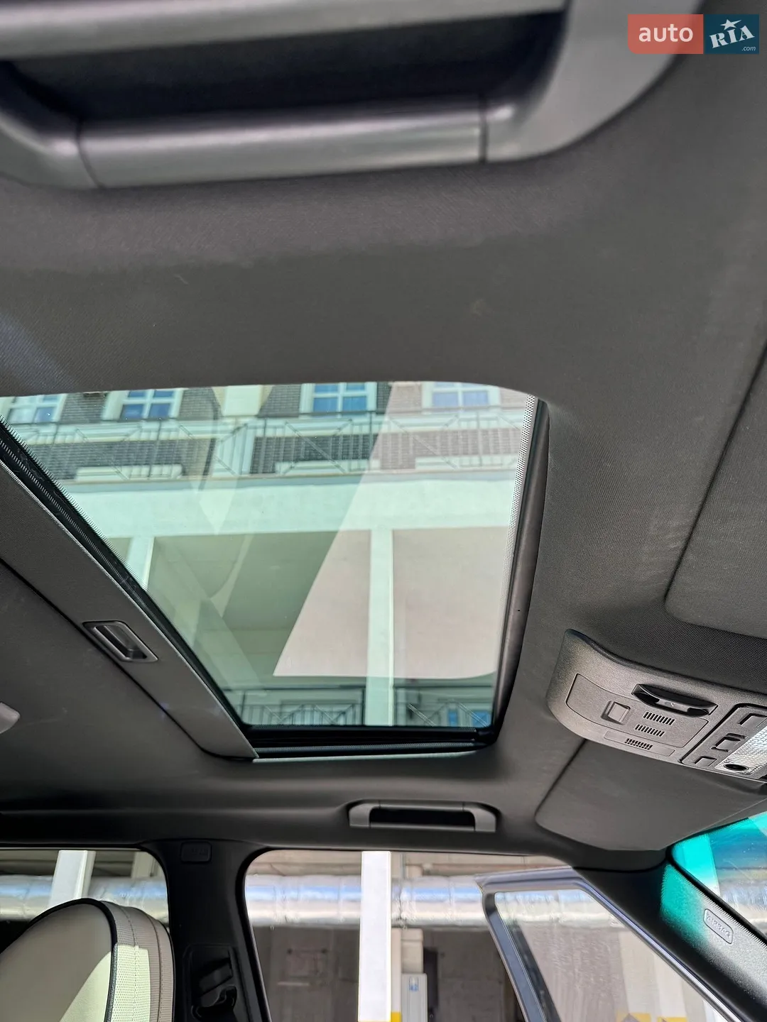 2010 Land Rover Range Rover - мініатюра 21