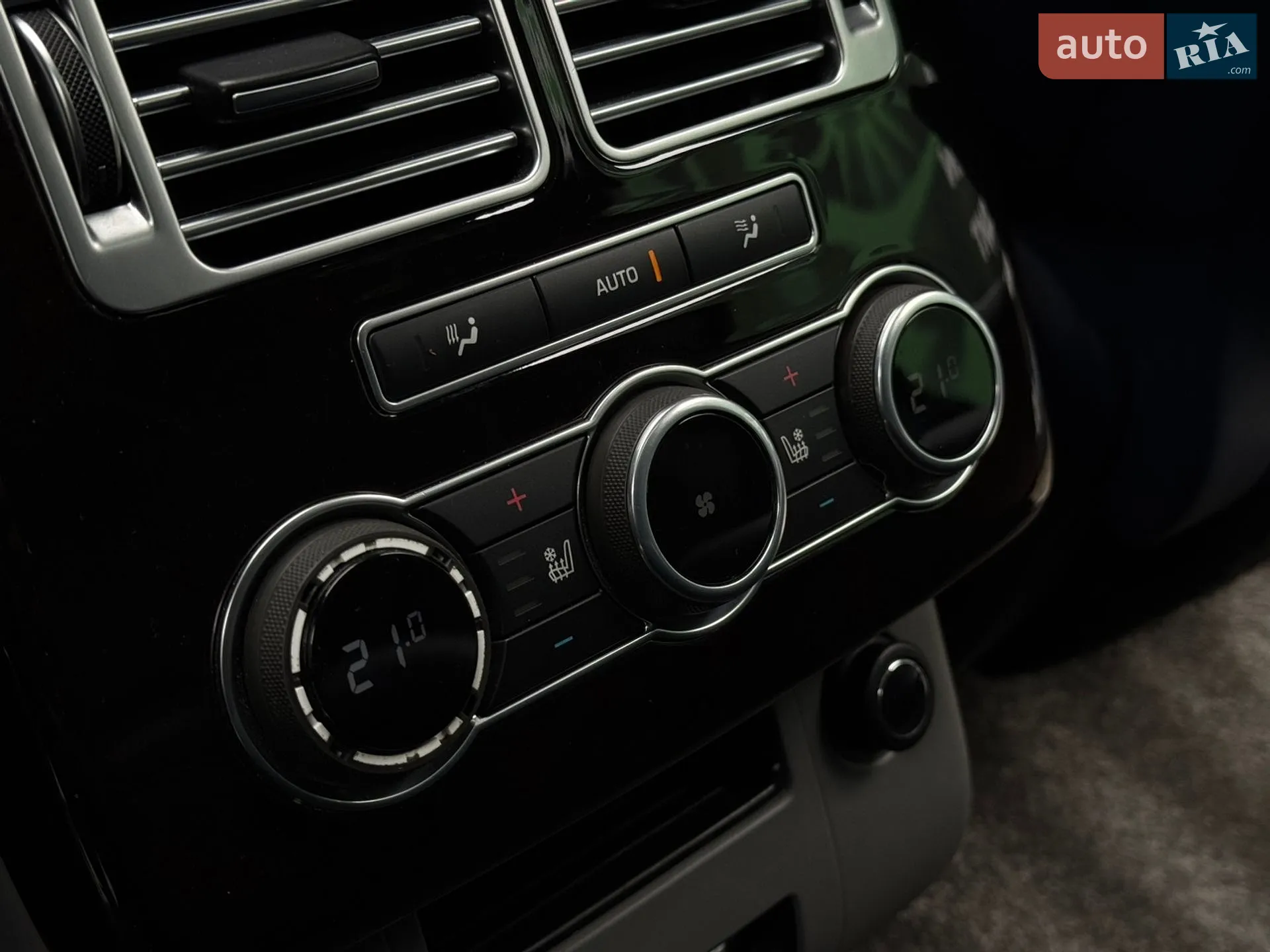 2015 Land Rover Range Rover - мініатюра 17