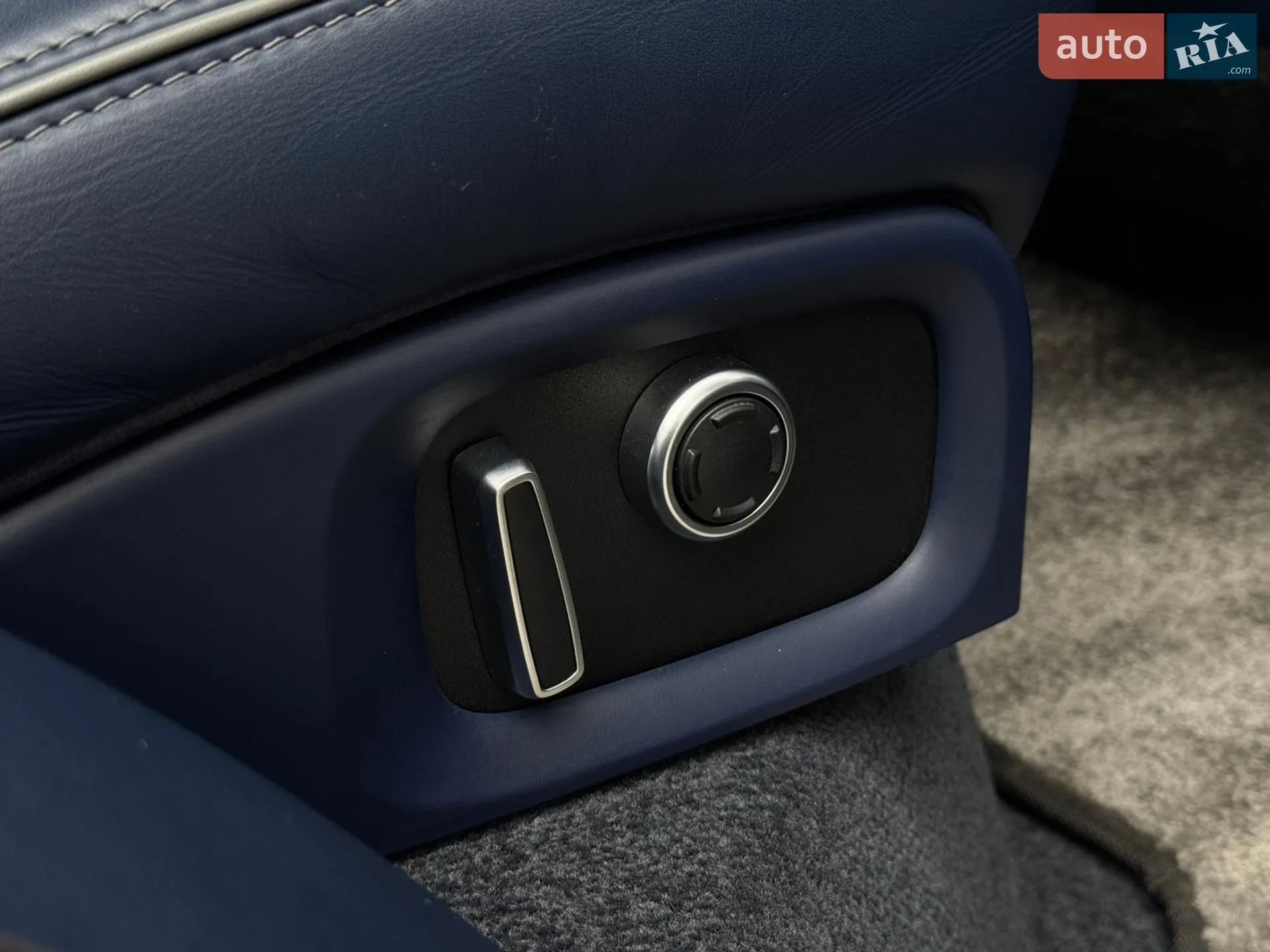 2015 Land Rover Range Rover - мініатюра 22