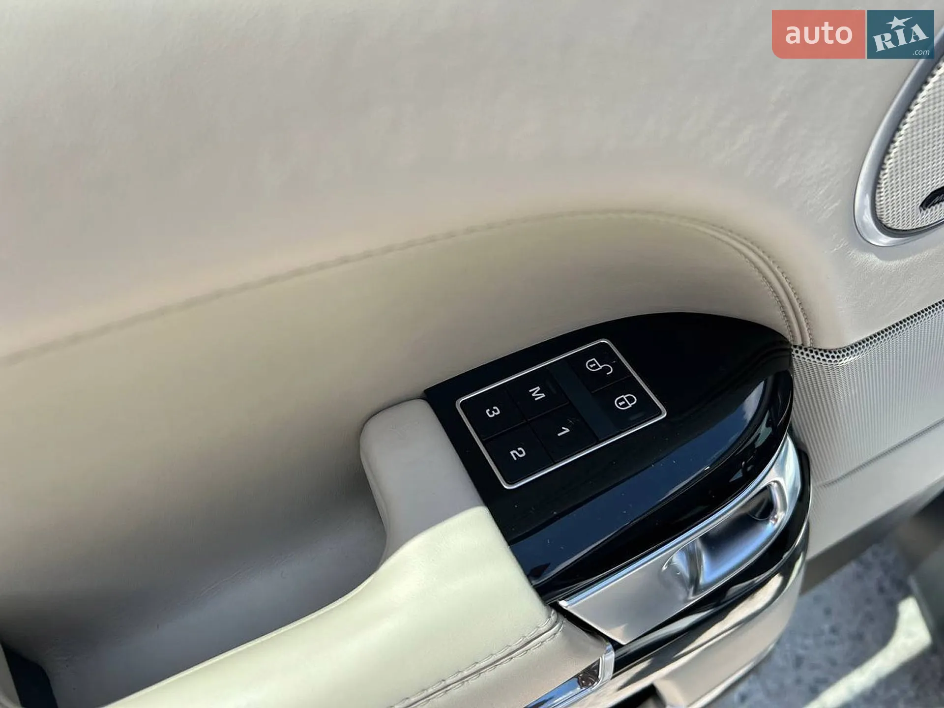 2014 Land Rover Range Rover - мініатюра 18
