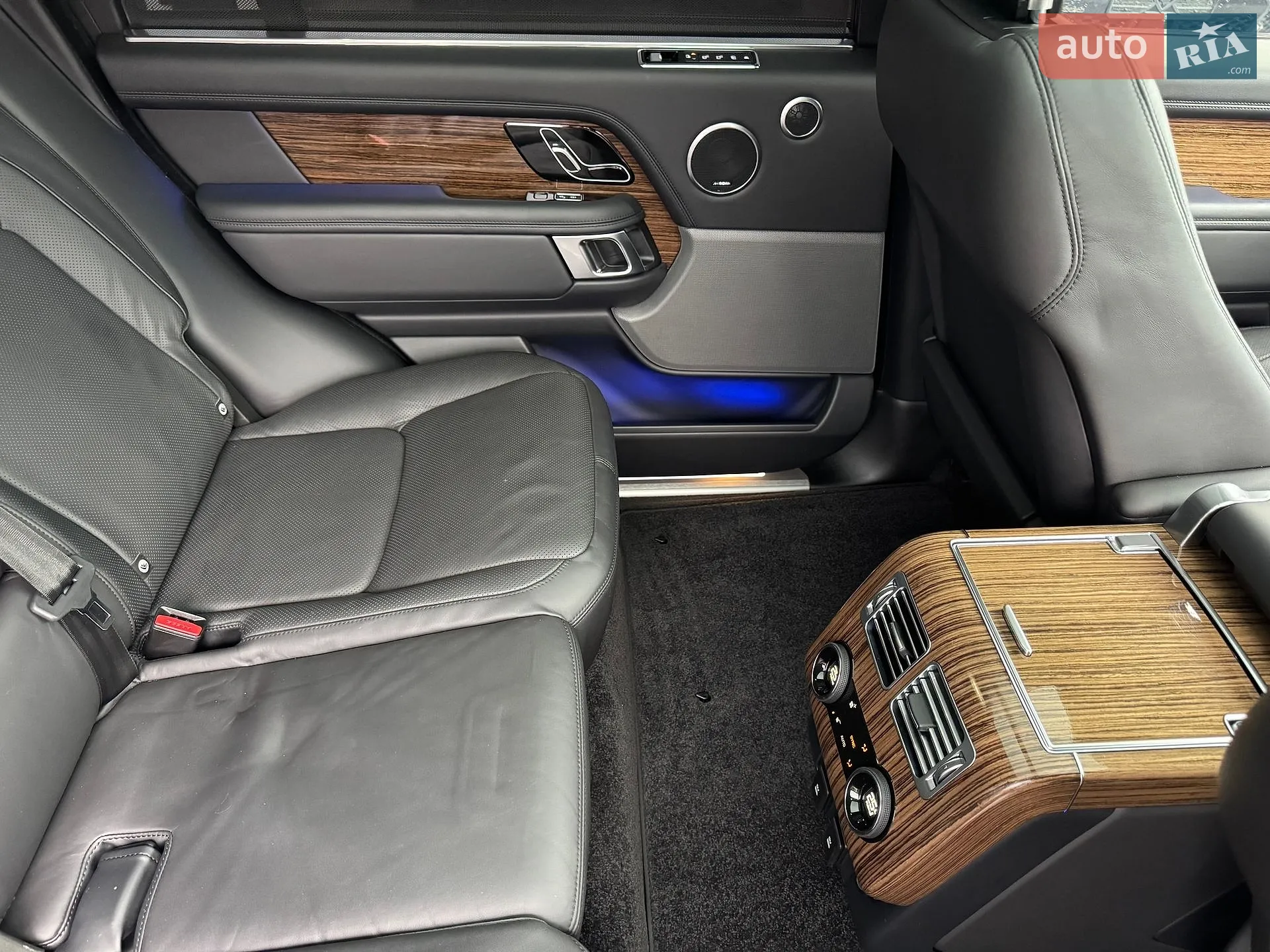 2018 Land Rover Range Rover - мініатюра 46