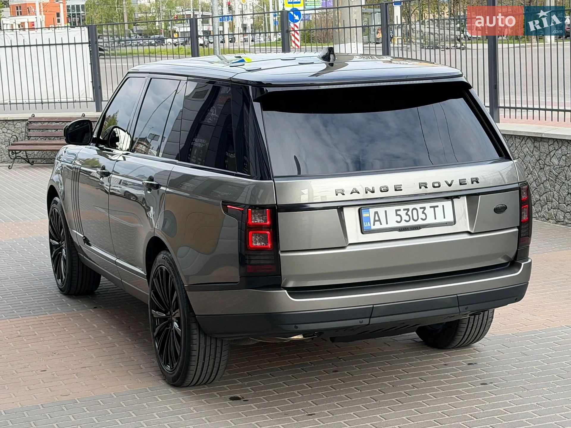 2017 Land Rover Range Rover - мініатюра 32