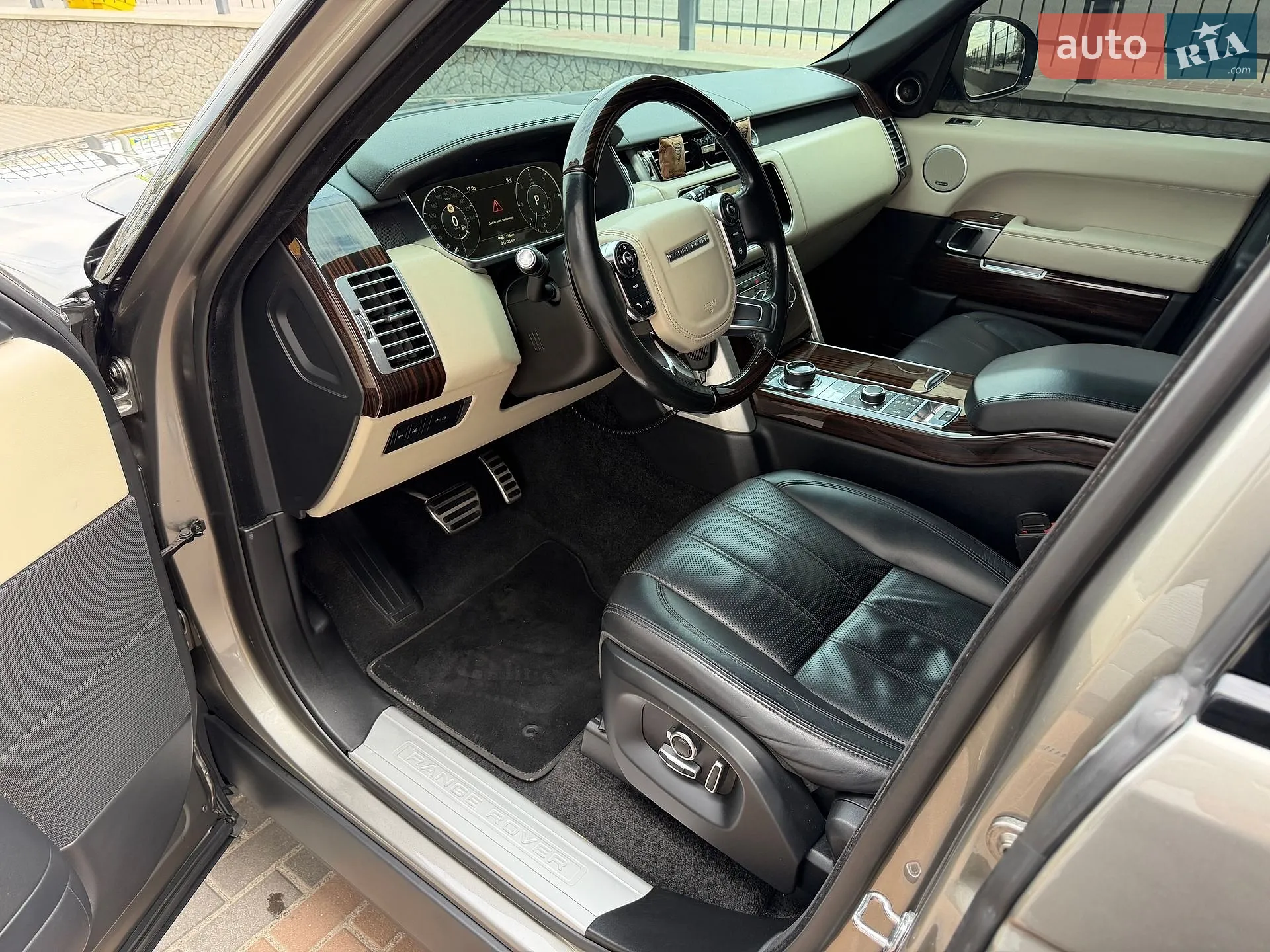 2017 Land Rover Range Rover - мініатюра 35