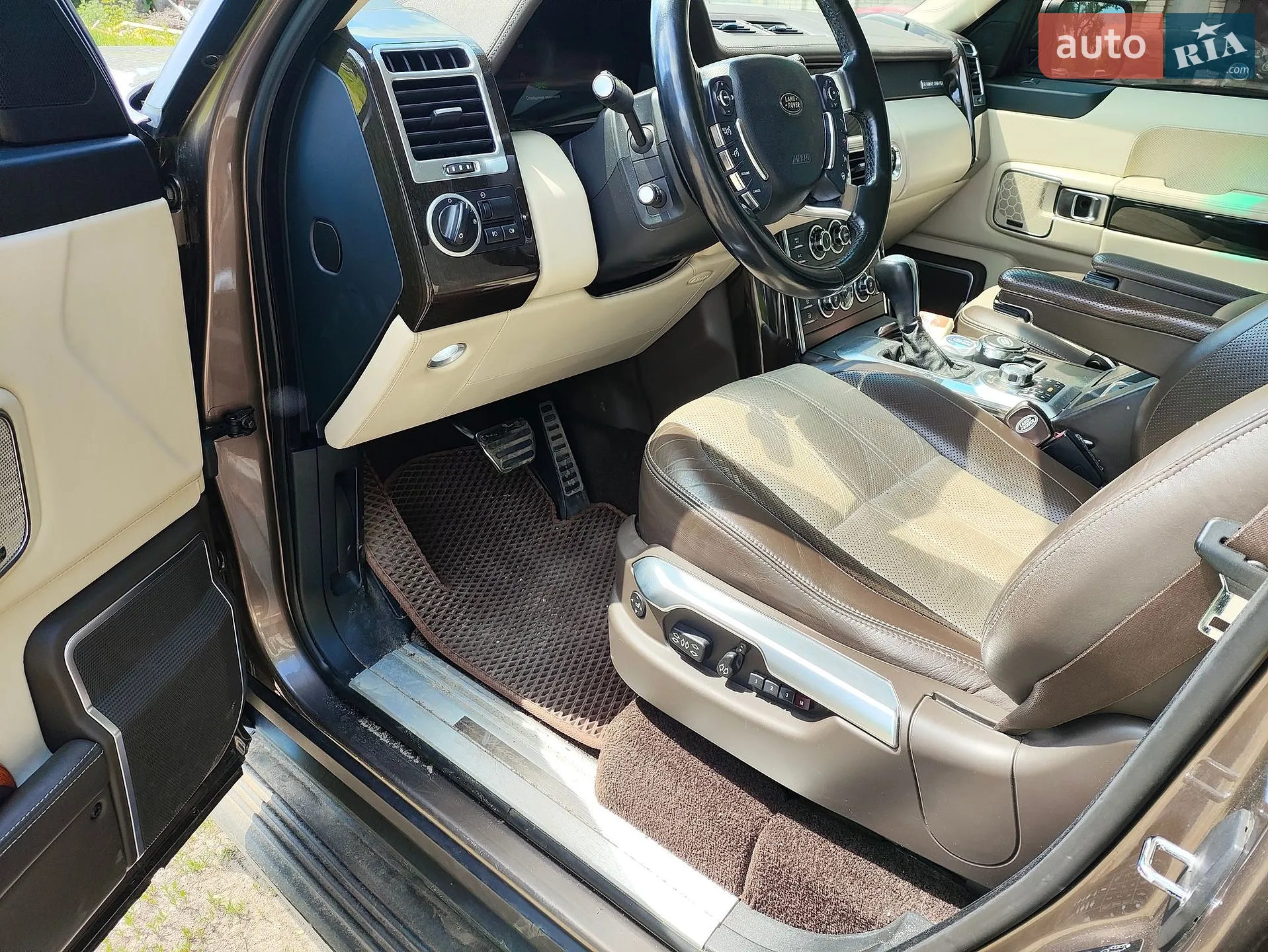 2010 Land Rover Range Rover - мініатюра 11