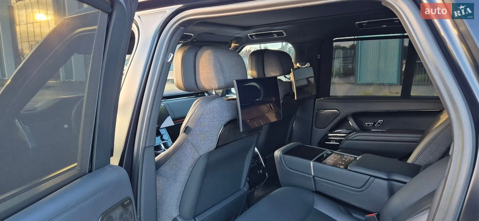 2023 Land Rover Range Rover - мініатюра 18