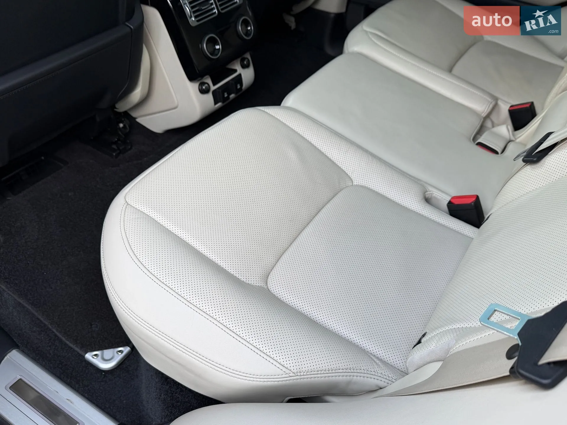 2020 Land Rover Range Rover - мініатюра 19