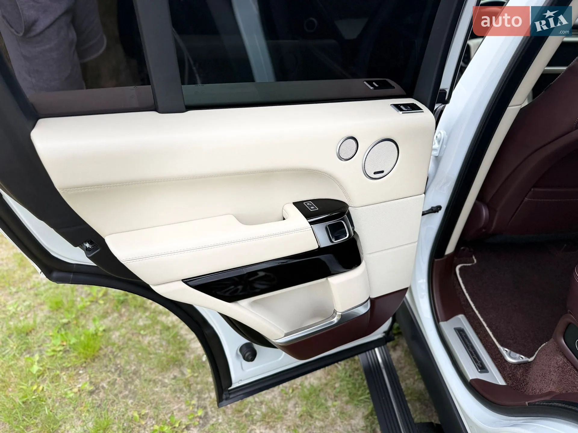 2016 Land Rover Range Rover - мініатюра 44