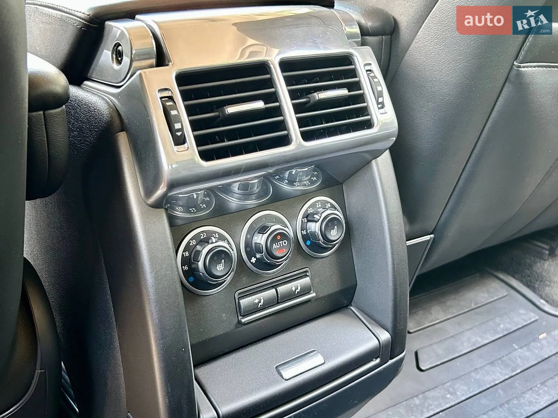 2011 Land Rover Range Rover - мініатюра 23