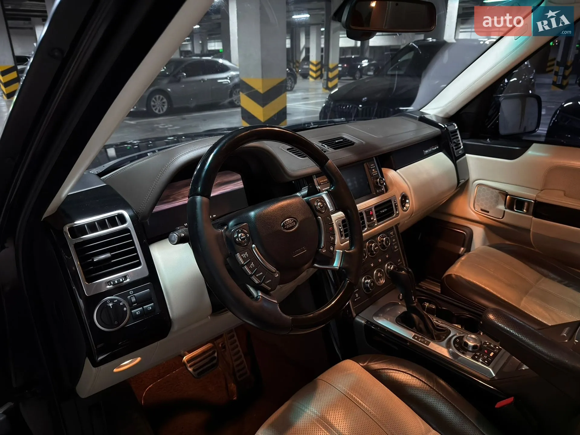 2011 Land Rover Range Rover - мініатюра 15