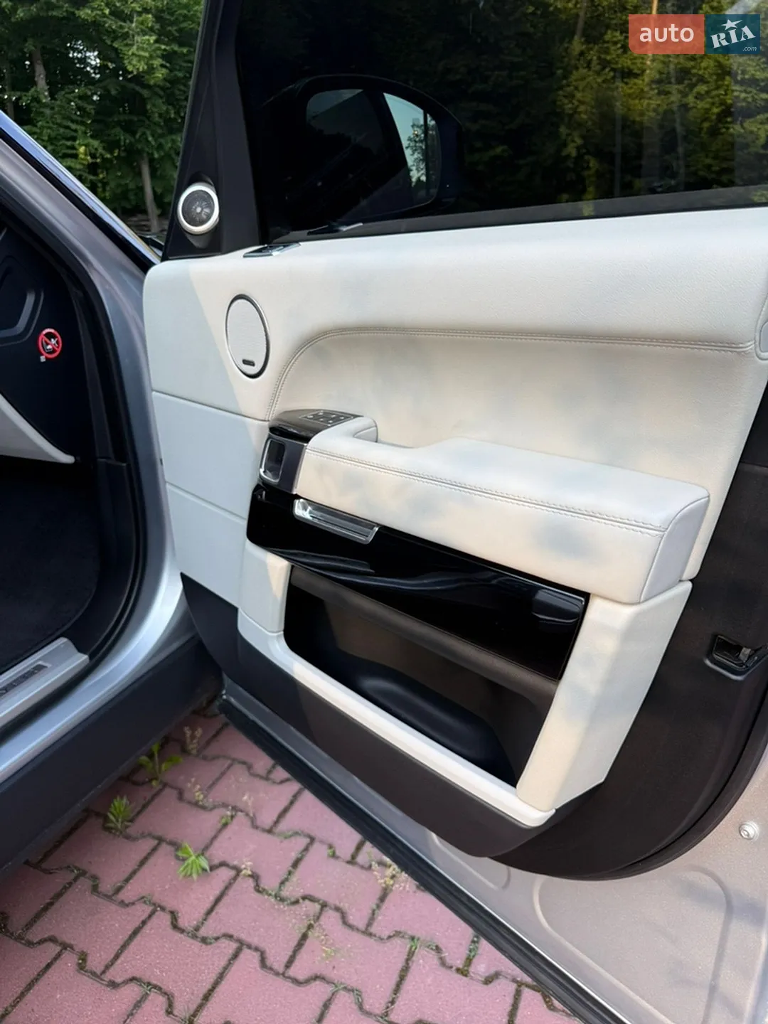 2016 Land Rover Range Rover - мініатюра 28