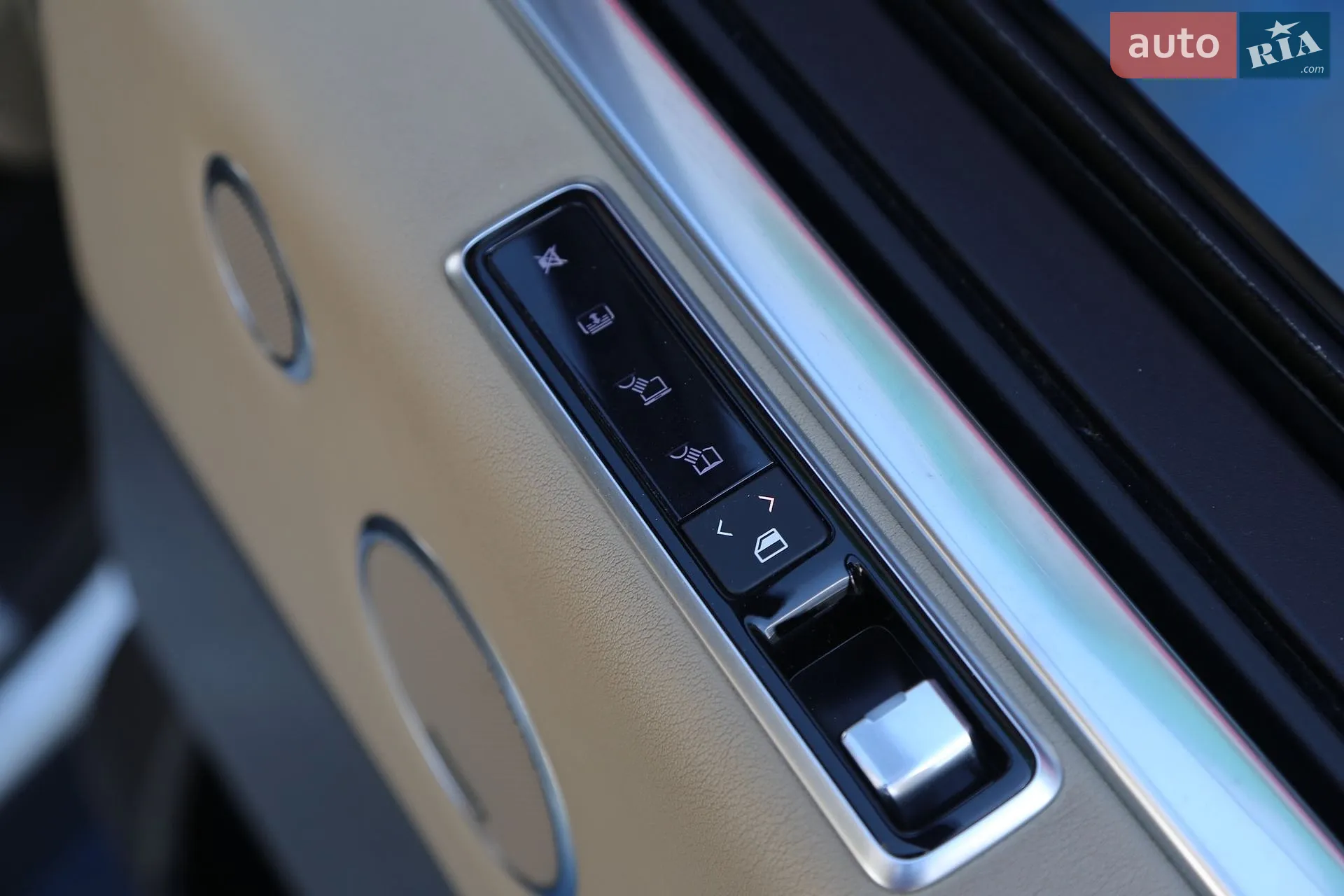 2019 Land Rover Range Rover - мініатюра 28