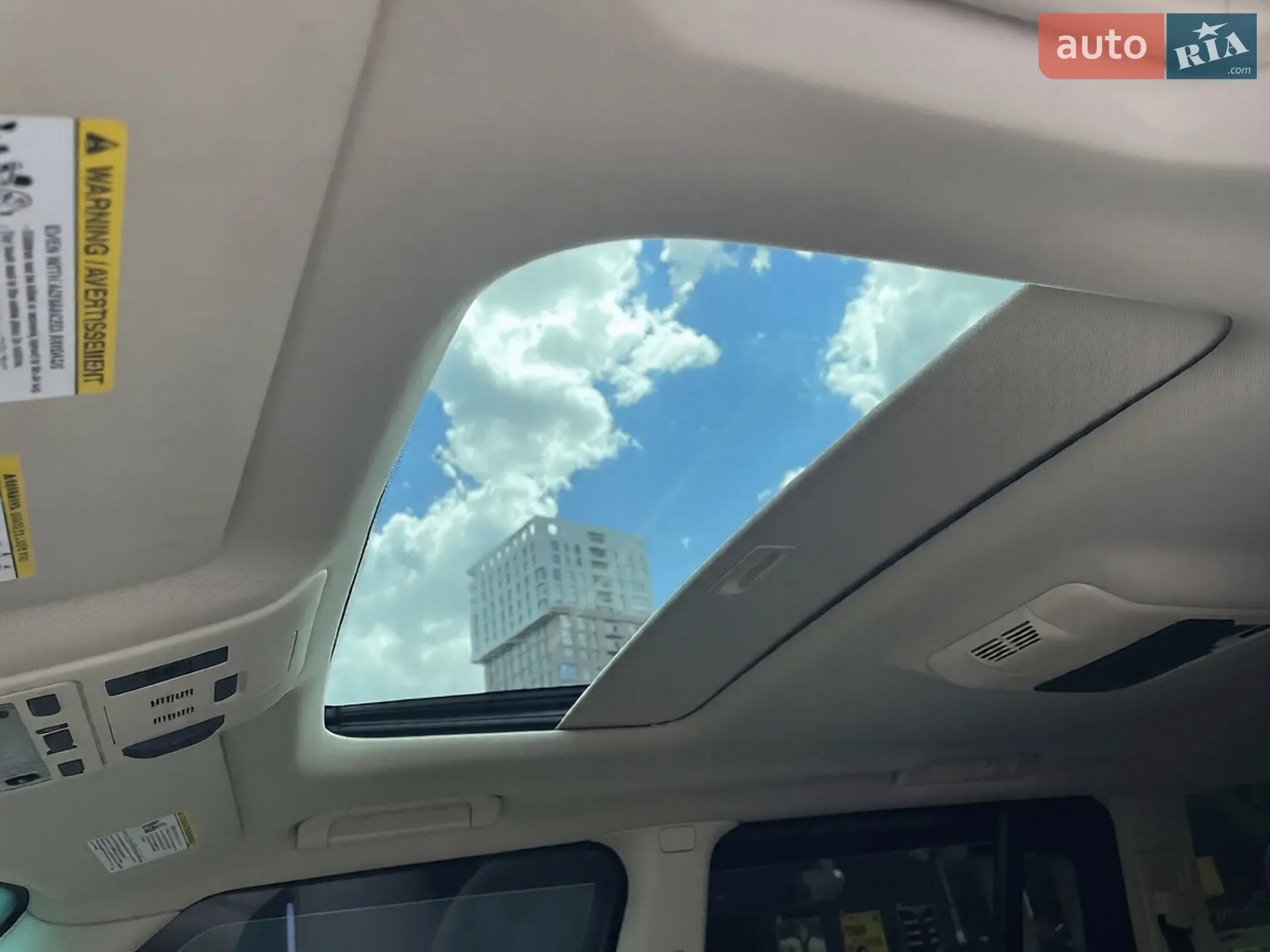 2010 Land Rover Range Rover - мініатюра 24