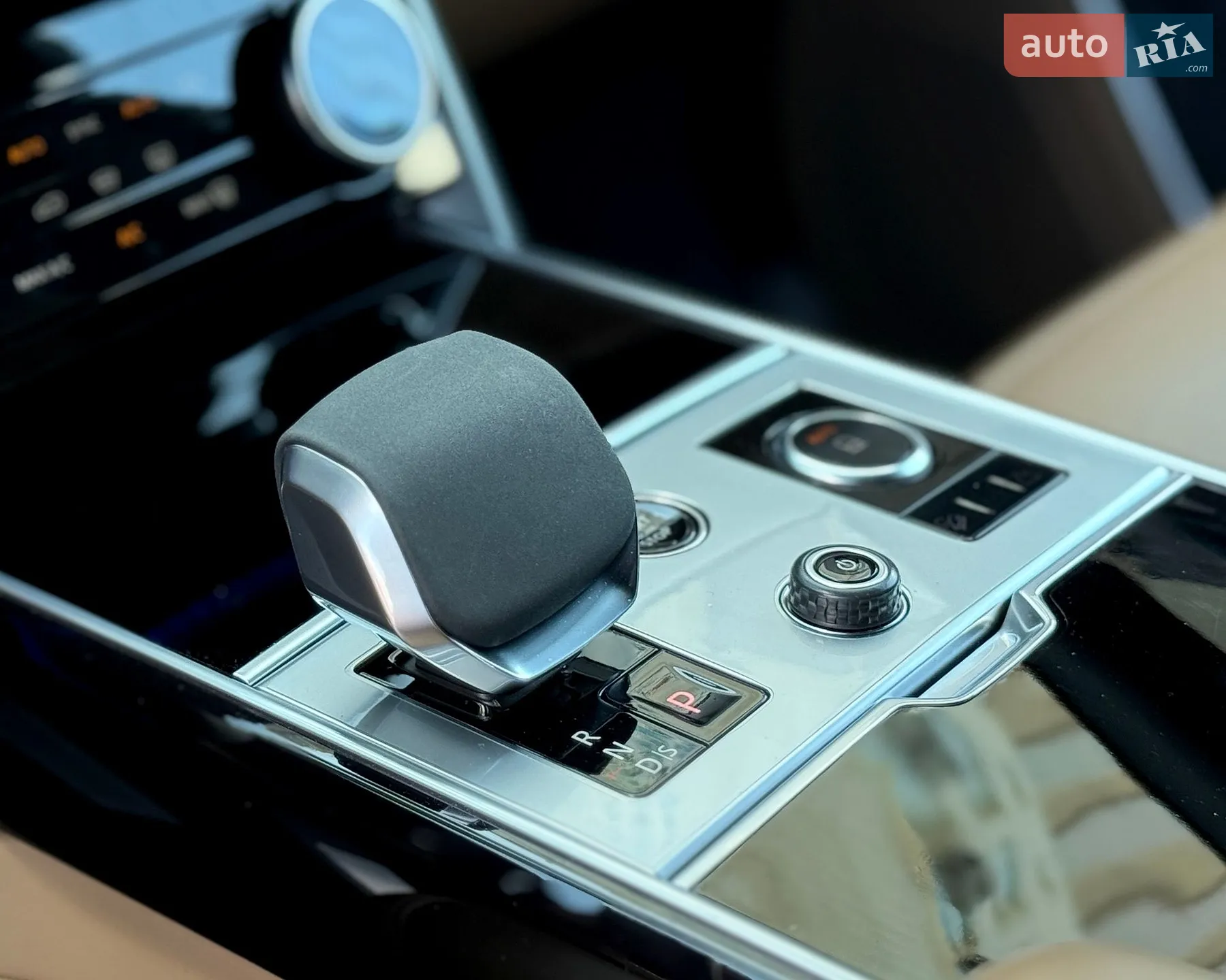 2023 Land Rover Range Rover - мініатюра 12