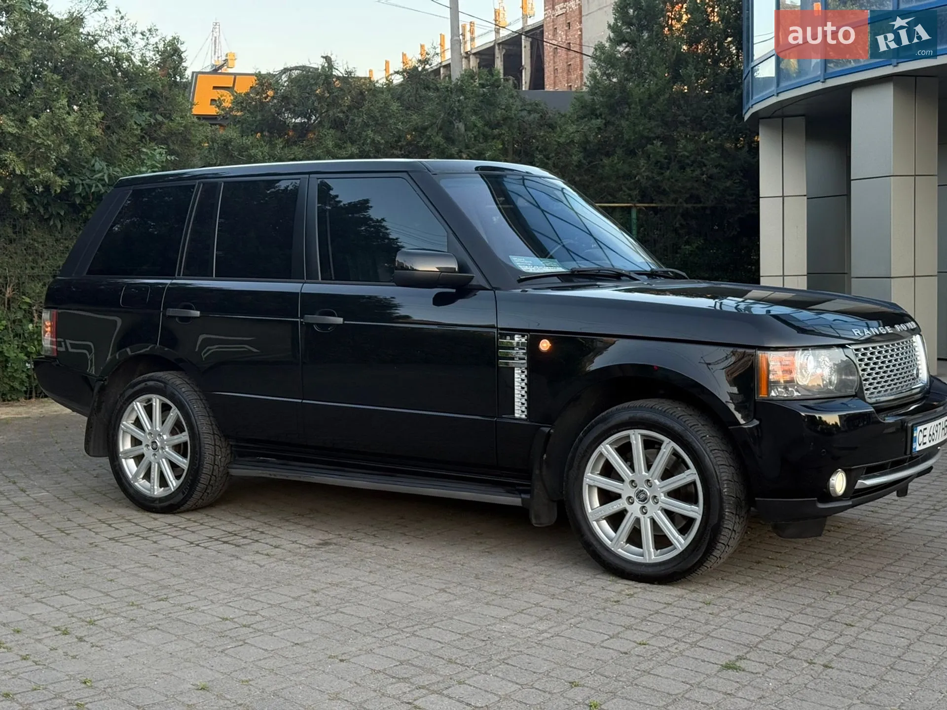 2010 Land Rover Range Rover - мініатюра 12