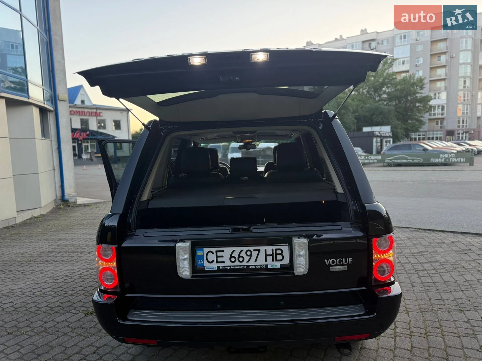 2010 Land Rover Range Rover - мініатюра 28