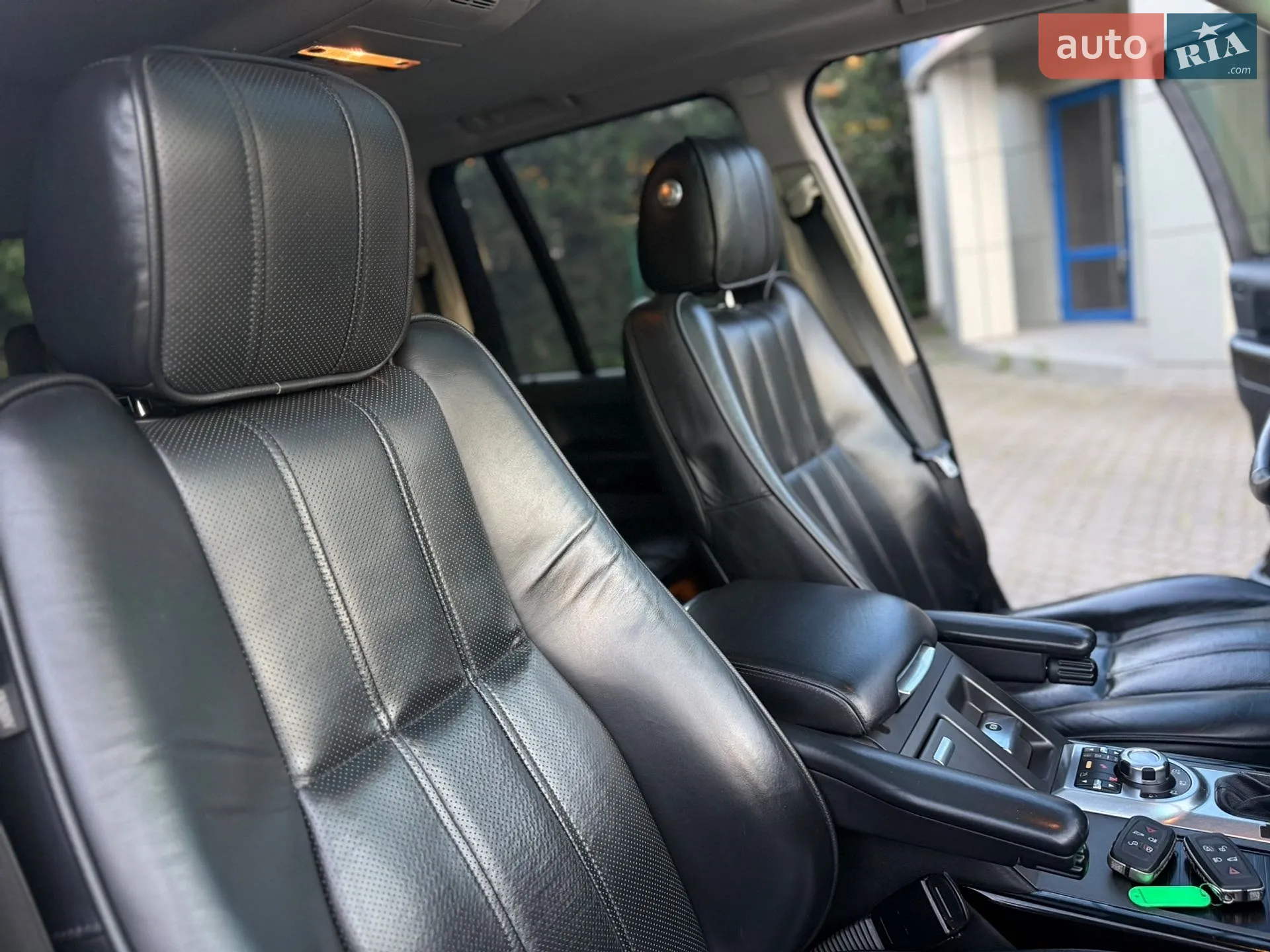 2010 Land Rover Range Rover - мініатюра 38