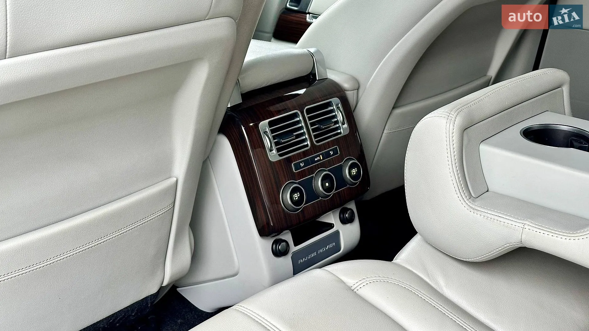 2017 Land Rover Range Rover - мініатюра 27
