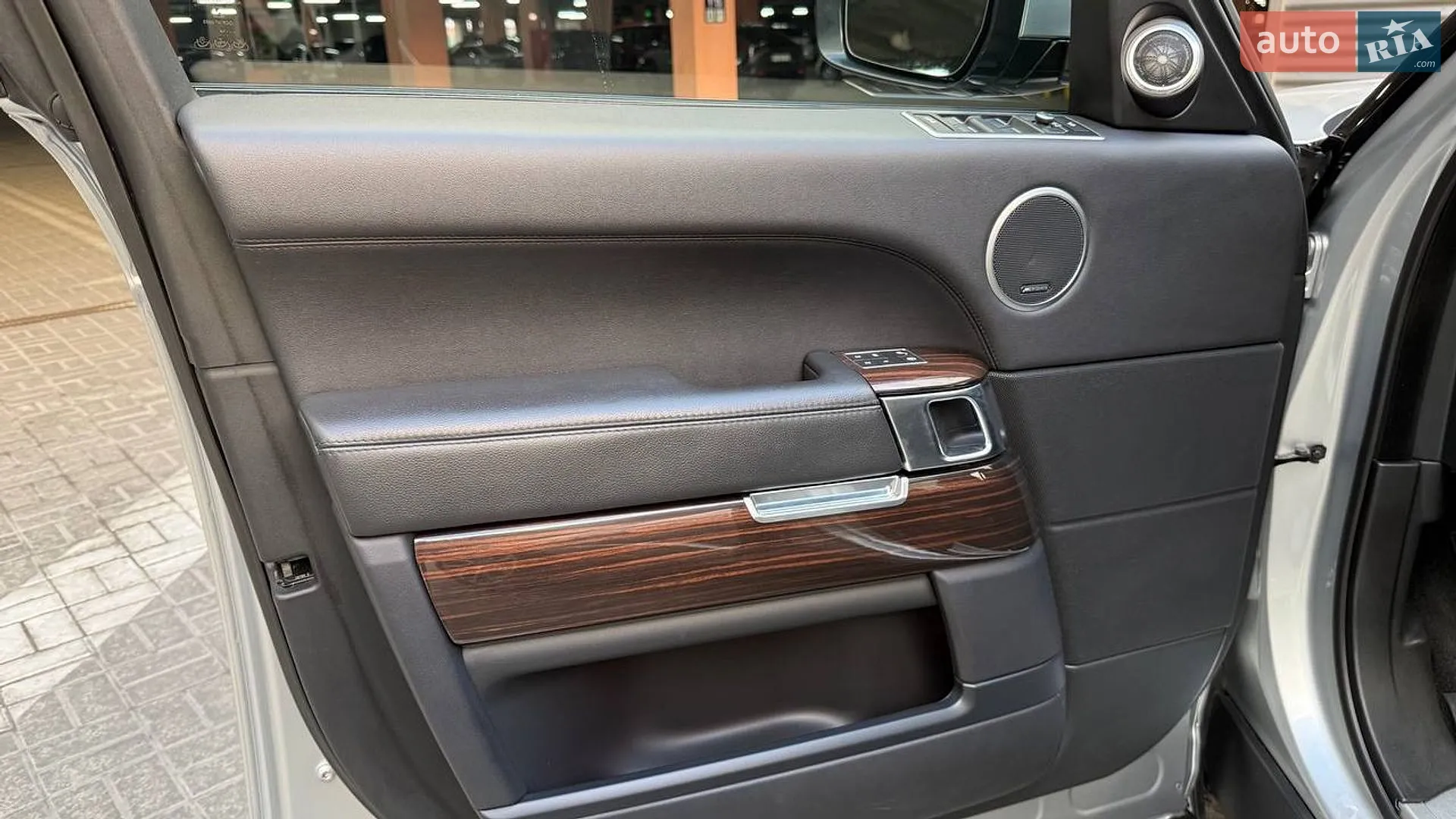 2016 Land Rover Range Rover - мініатюра 18
