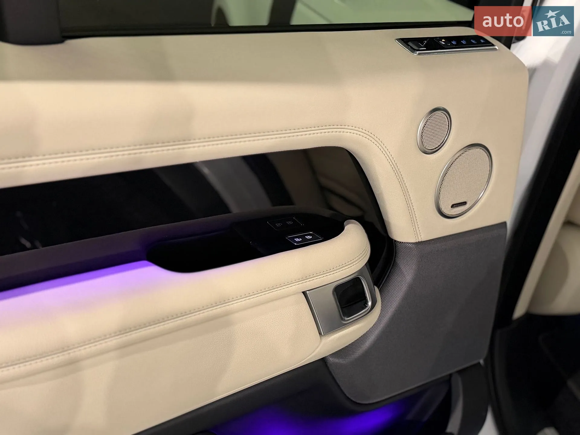 2021 Land Rover Range Rover - мініатюра 17