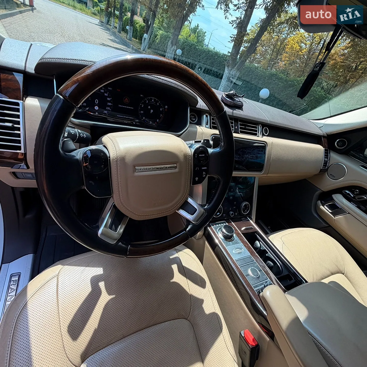 2018 Land Rover Range Rover - мініатюра 21