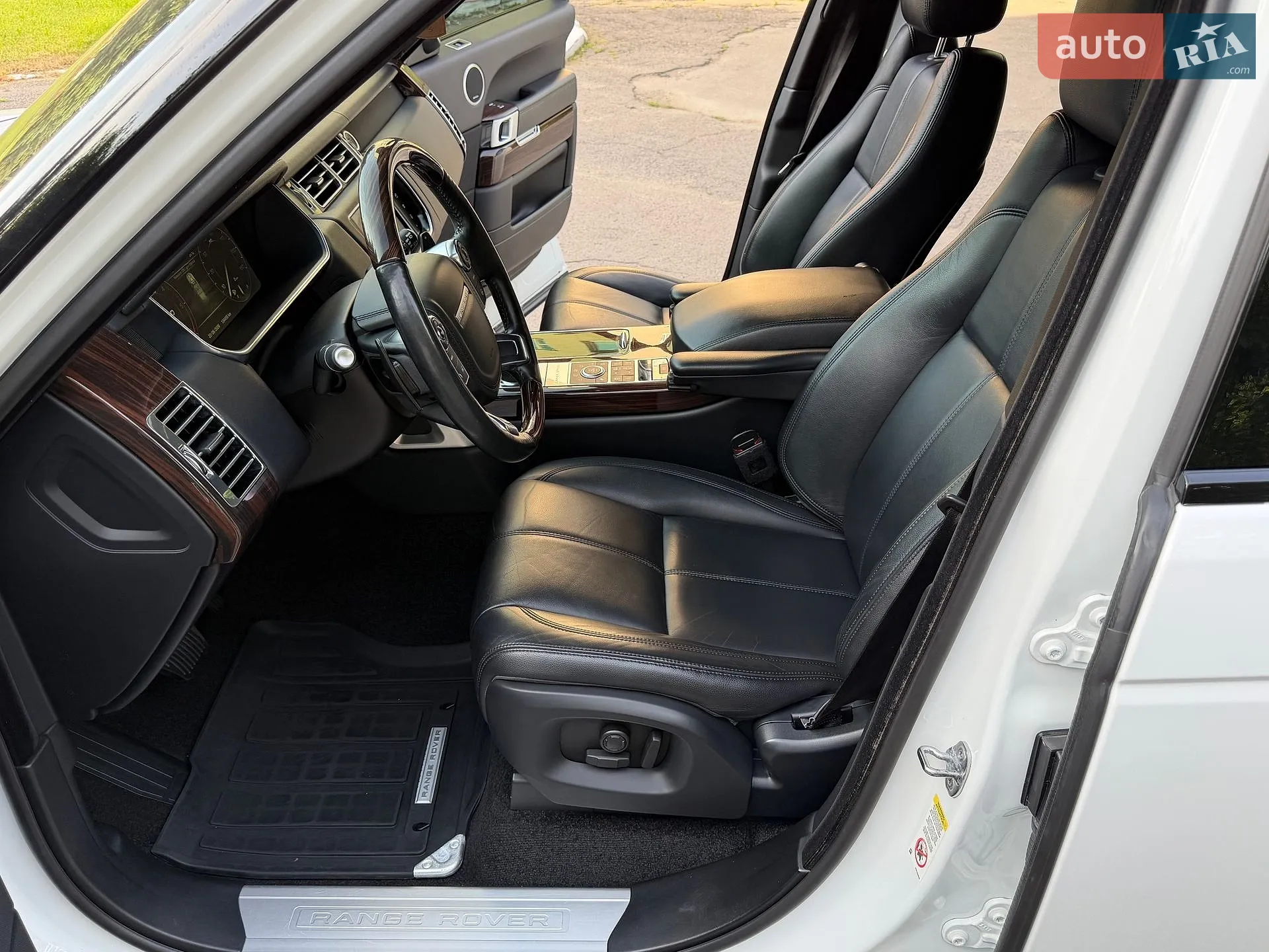 2016 Land Rover Range Rover - мініатюра 33