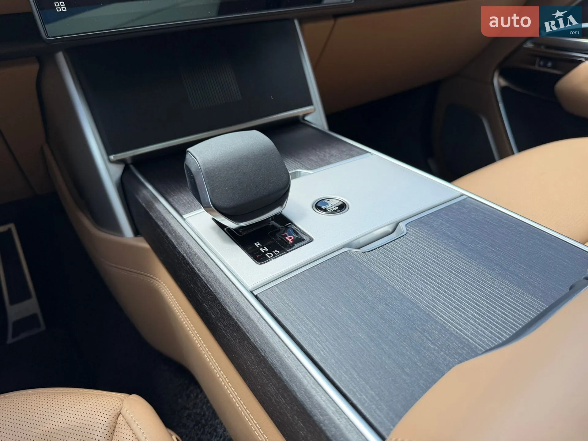 2025 Land Rover Range Rover - мініатюра 25
