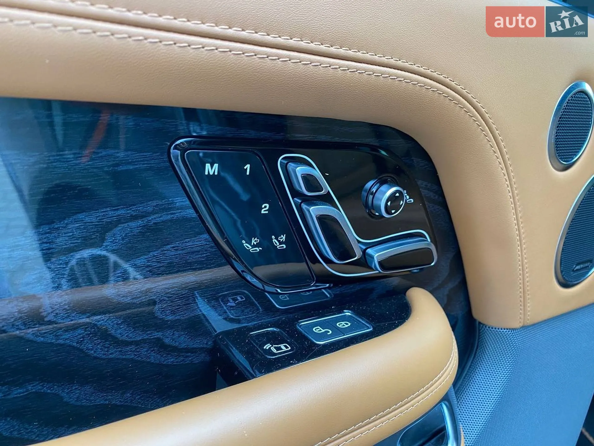 2020 Land Rover Range Rover - мініатюра 24
