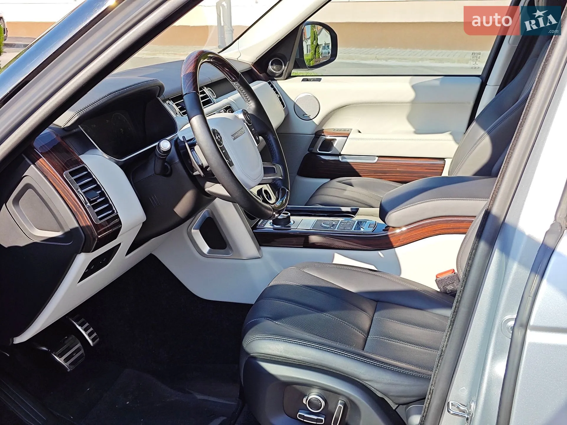 2017 Land Rover Range Rover - мініатюра 16