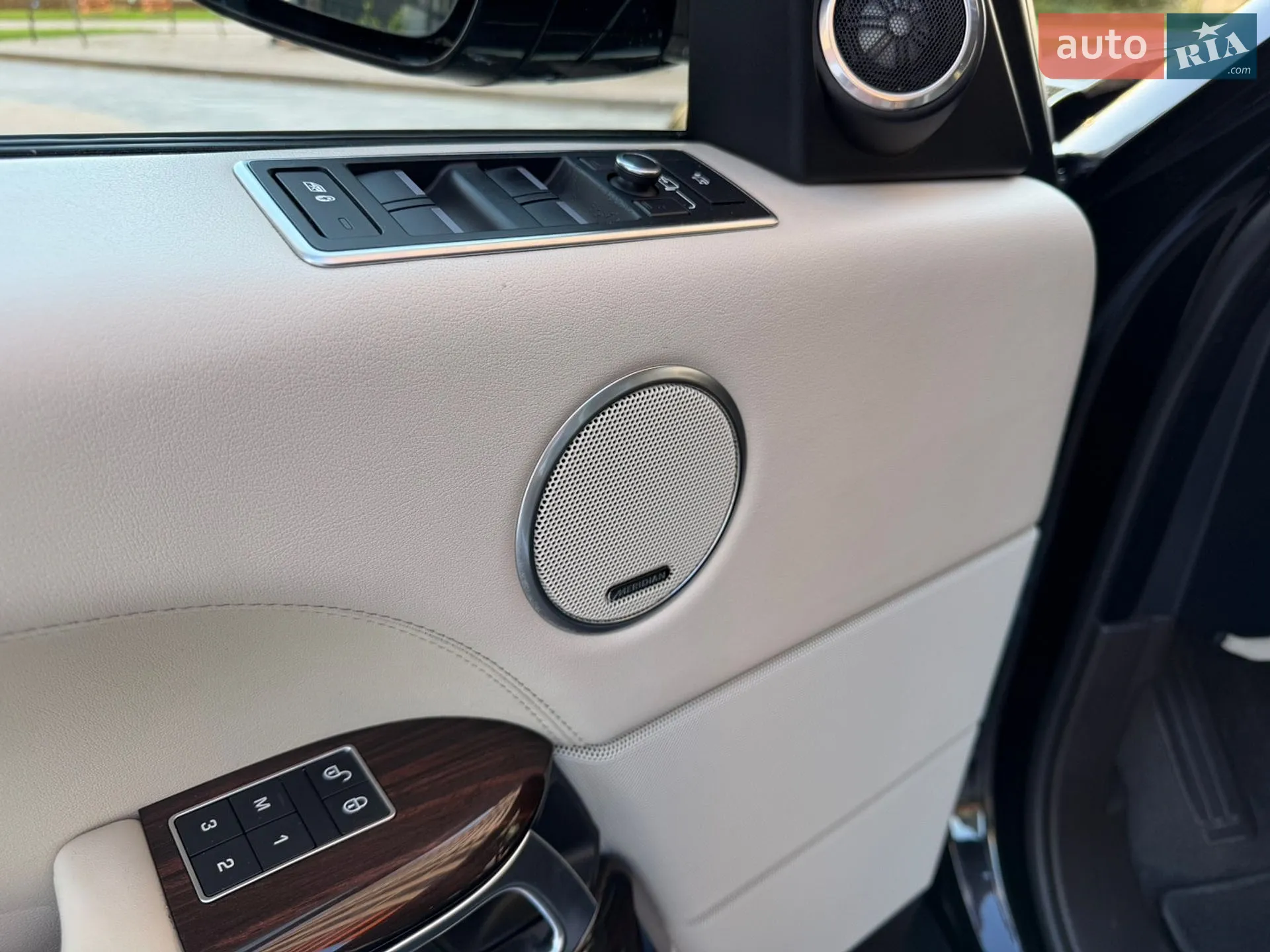 2016 Land Rover Range Rover - мініатюра 16