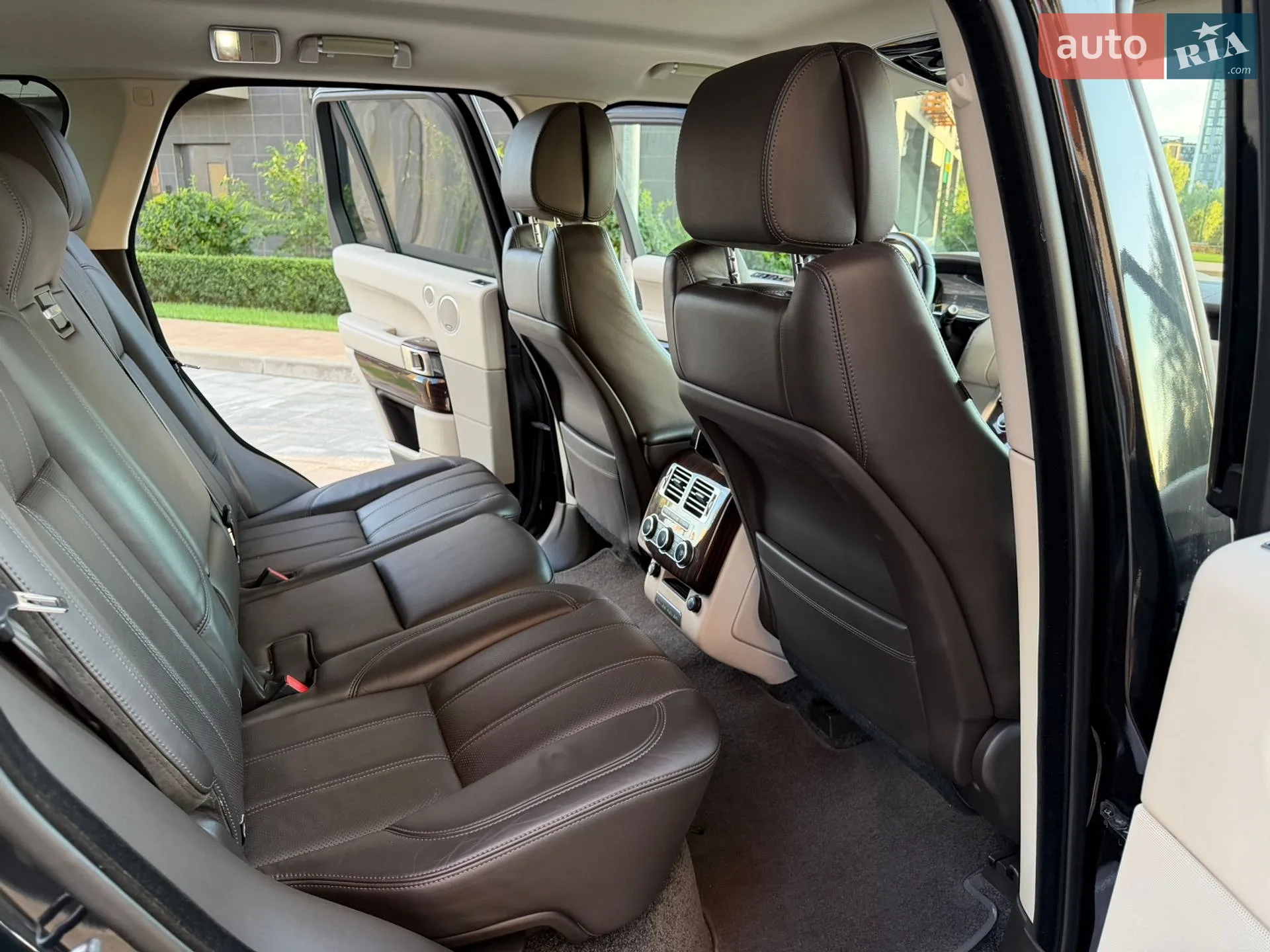 2016 Land Rover Range Rover - мініатюра 28
