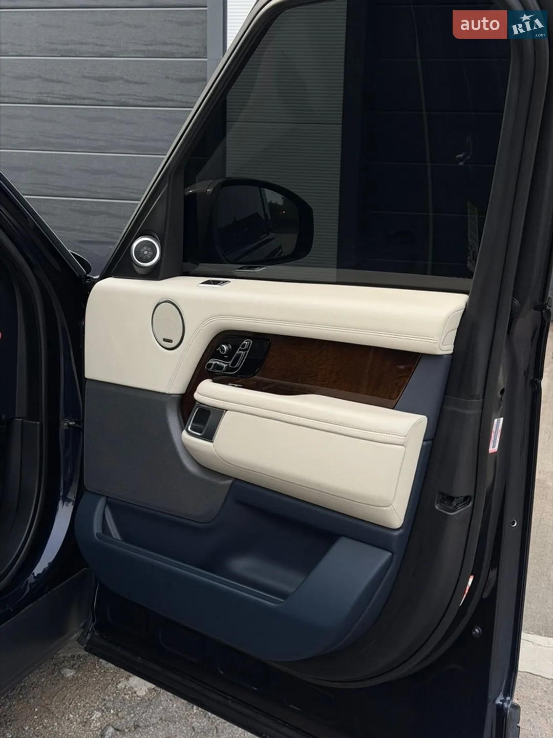 2018 Land Rover Range Rover - мініатюра 26