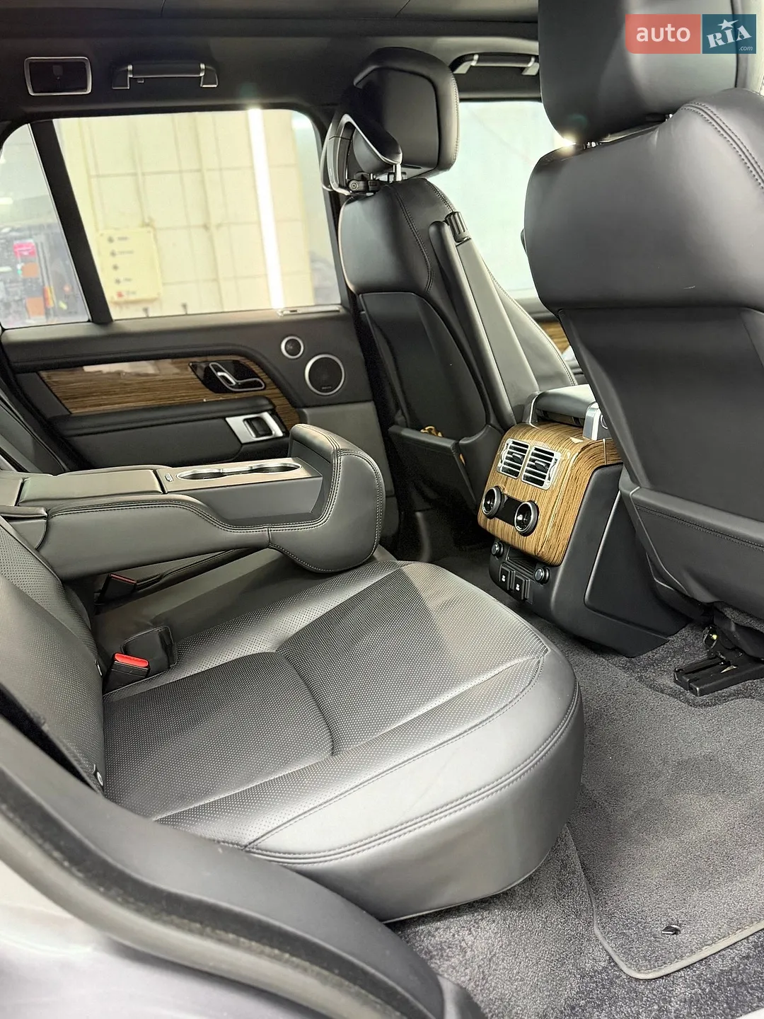 2019 Land Rover Range Rover - мініатюра 29