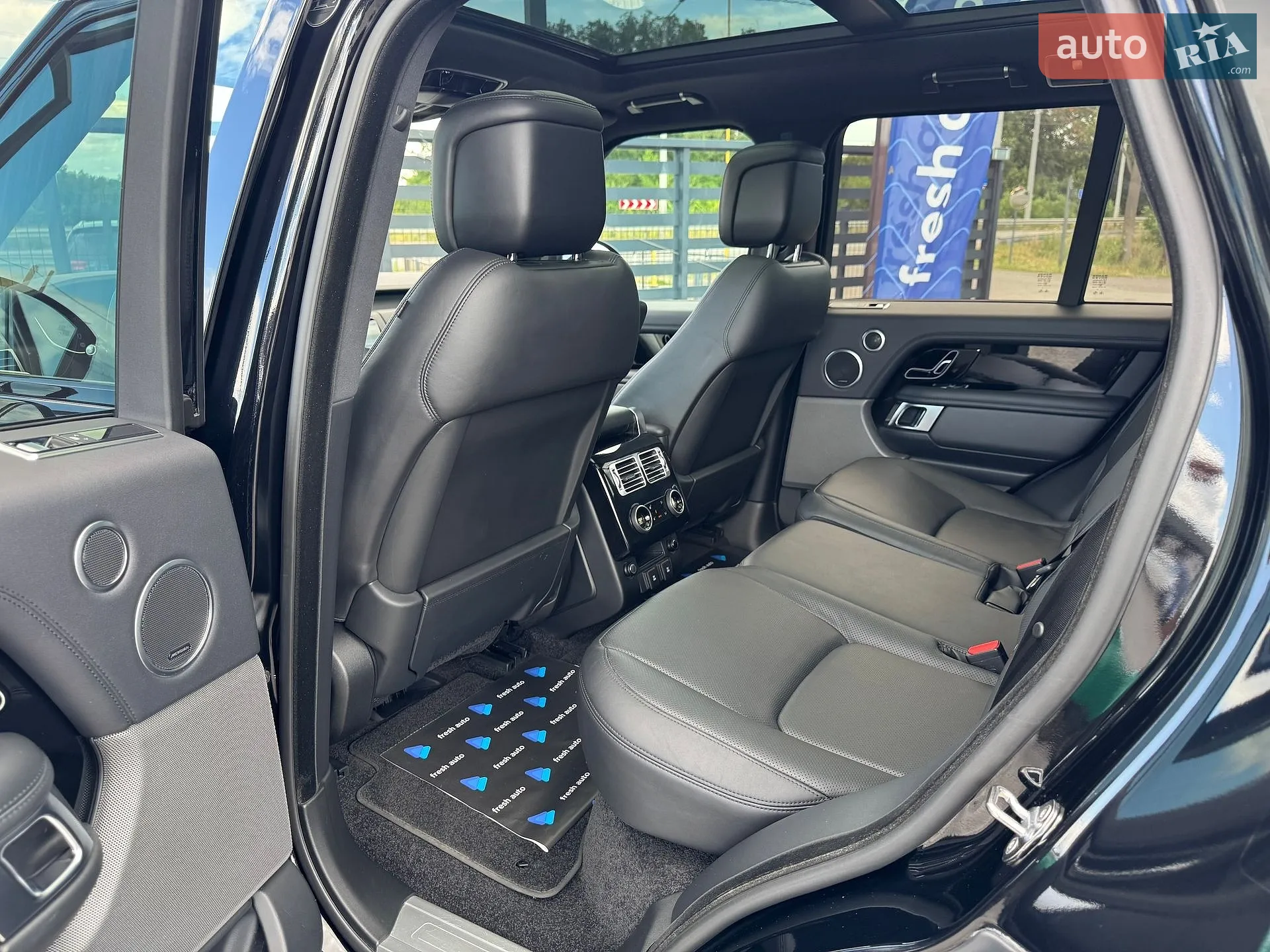 2018 Land Rover Range Rover - мініатюра 5