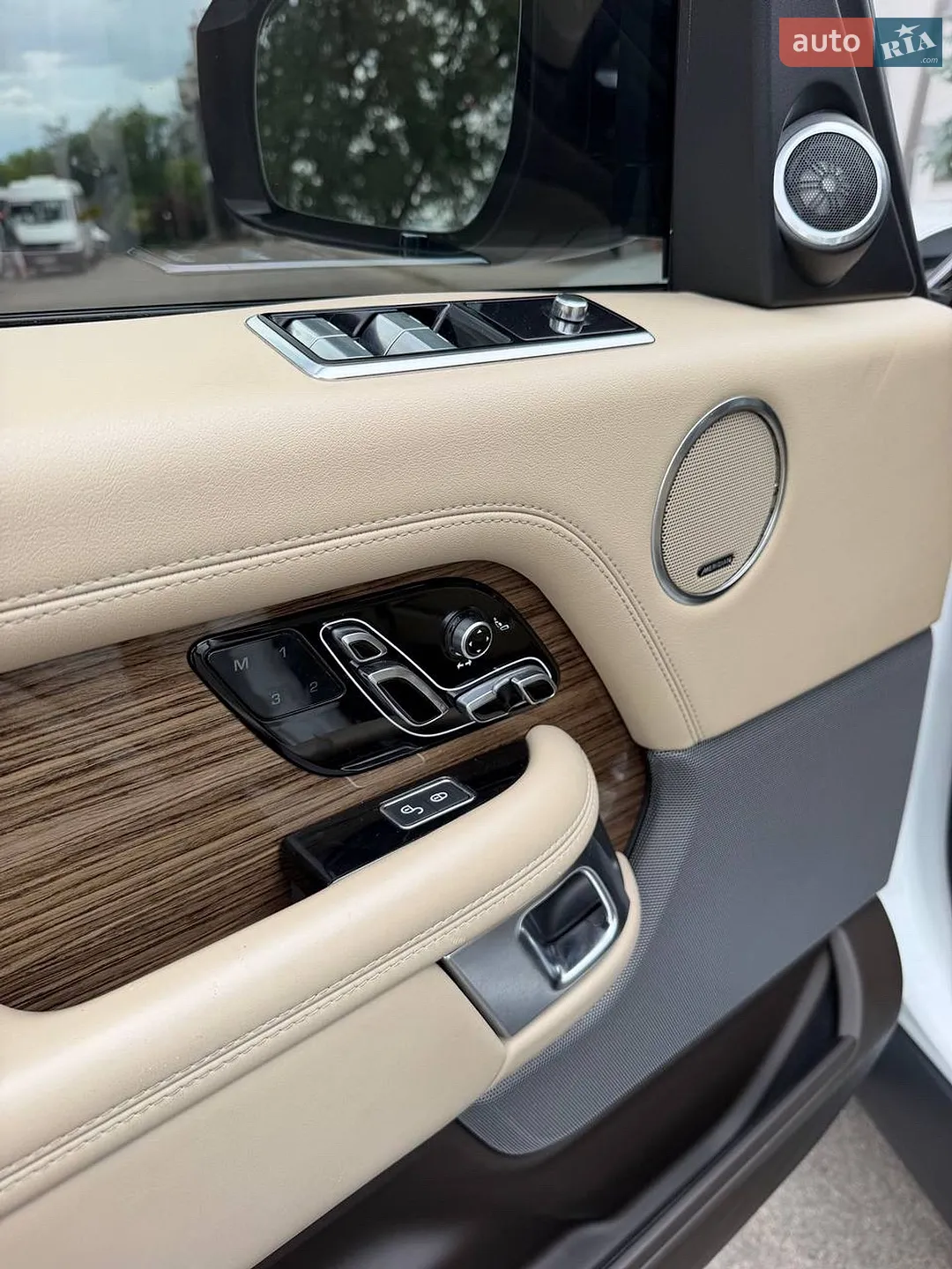 2018 Land Rover Range Rover - мініатюра 11