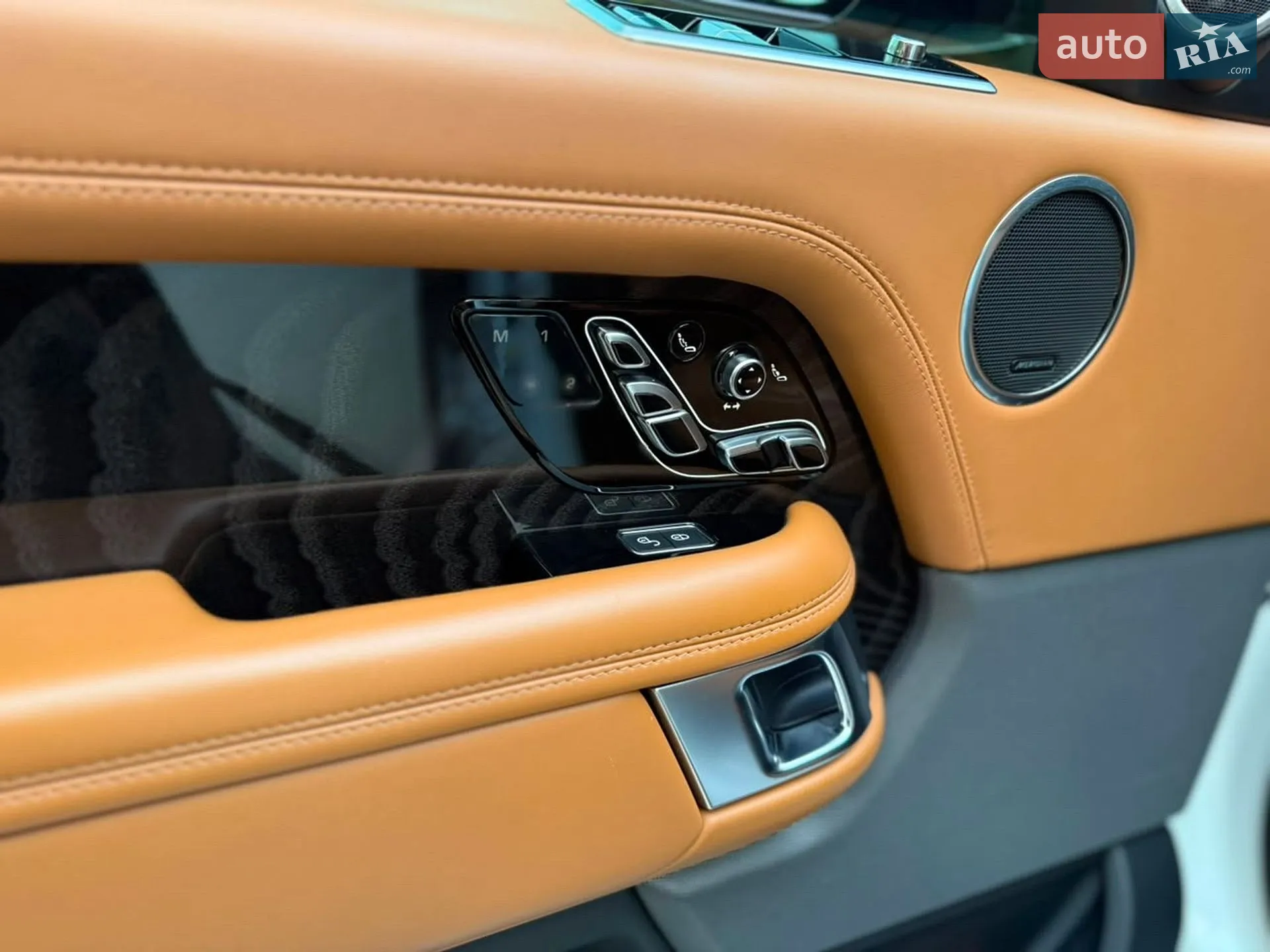 2018 Land Rover Range Rover - мініатюра 24