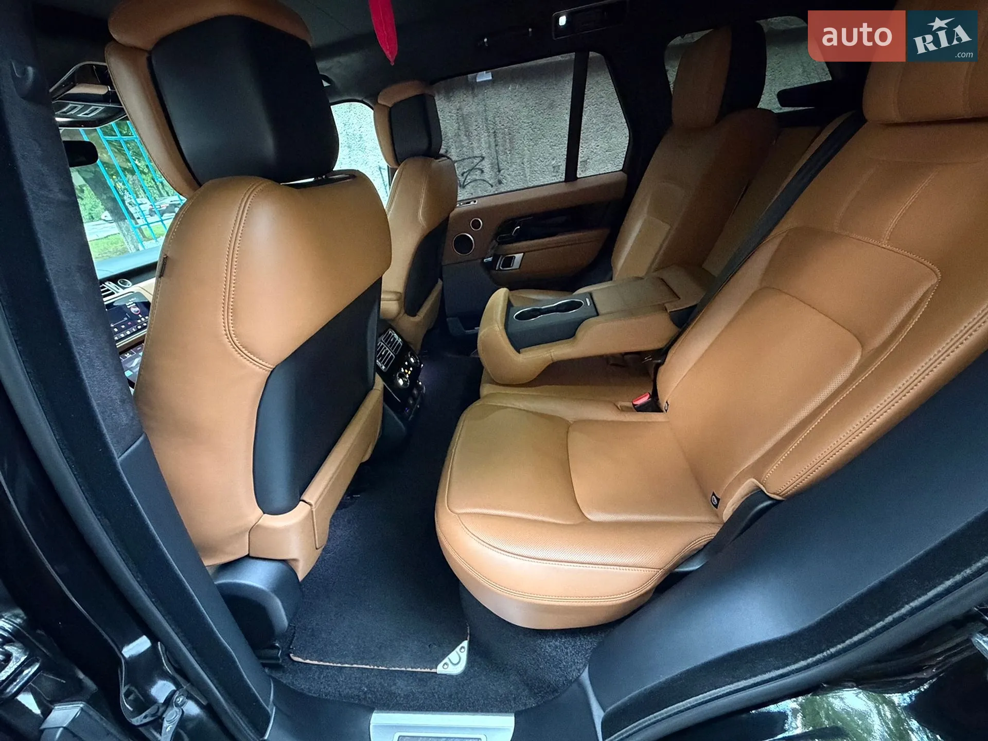2018 Land Rover Range Rover - мініатюра 25