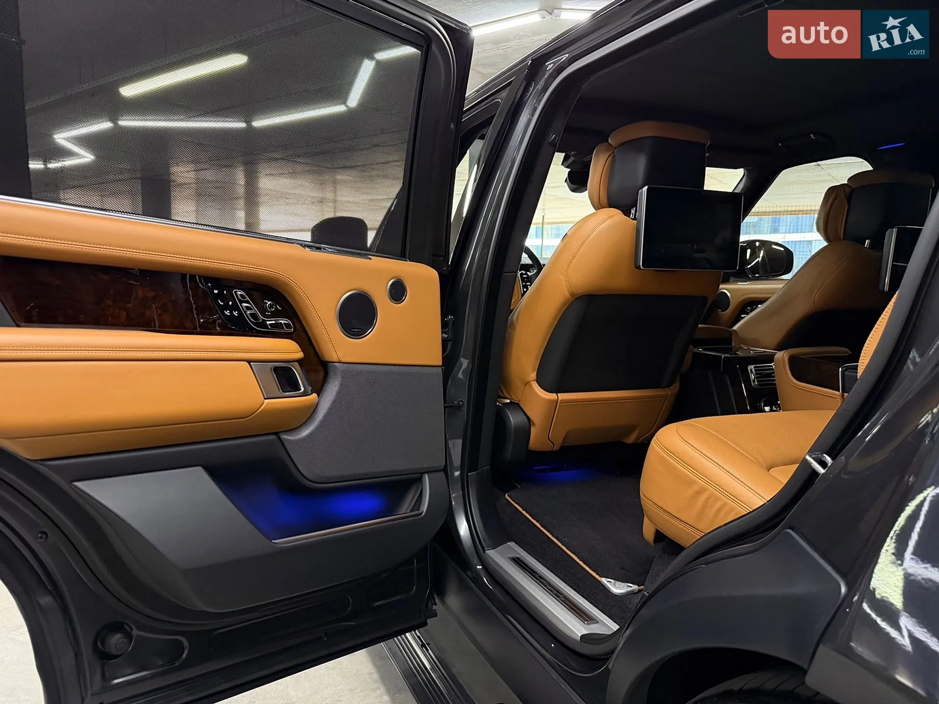 2018 Land Rover Range Rover - мініатюра 25