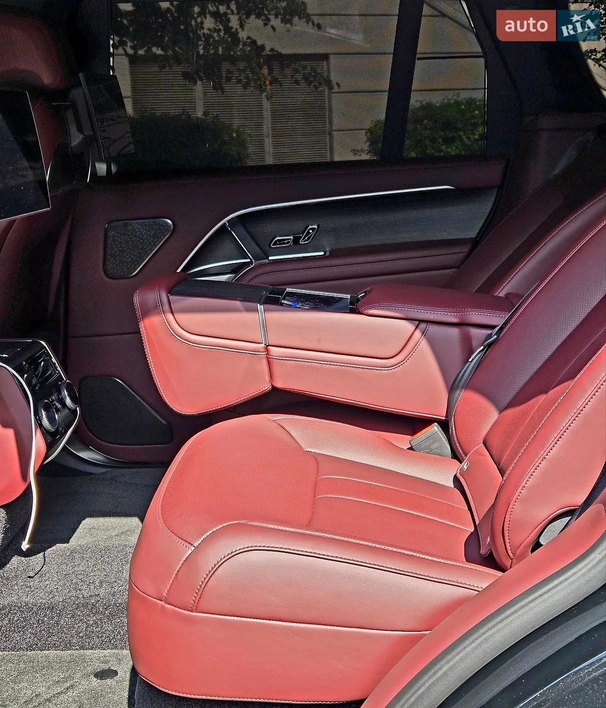 2025 Land Rover Range Rover - мініатюра 23