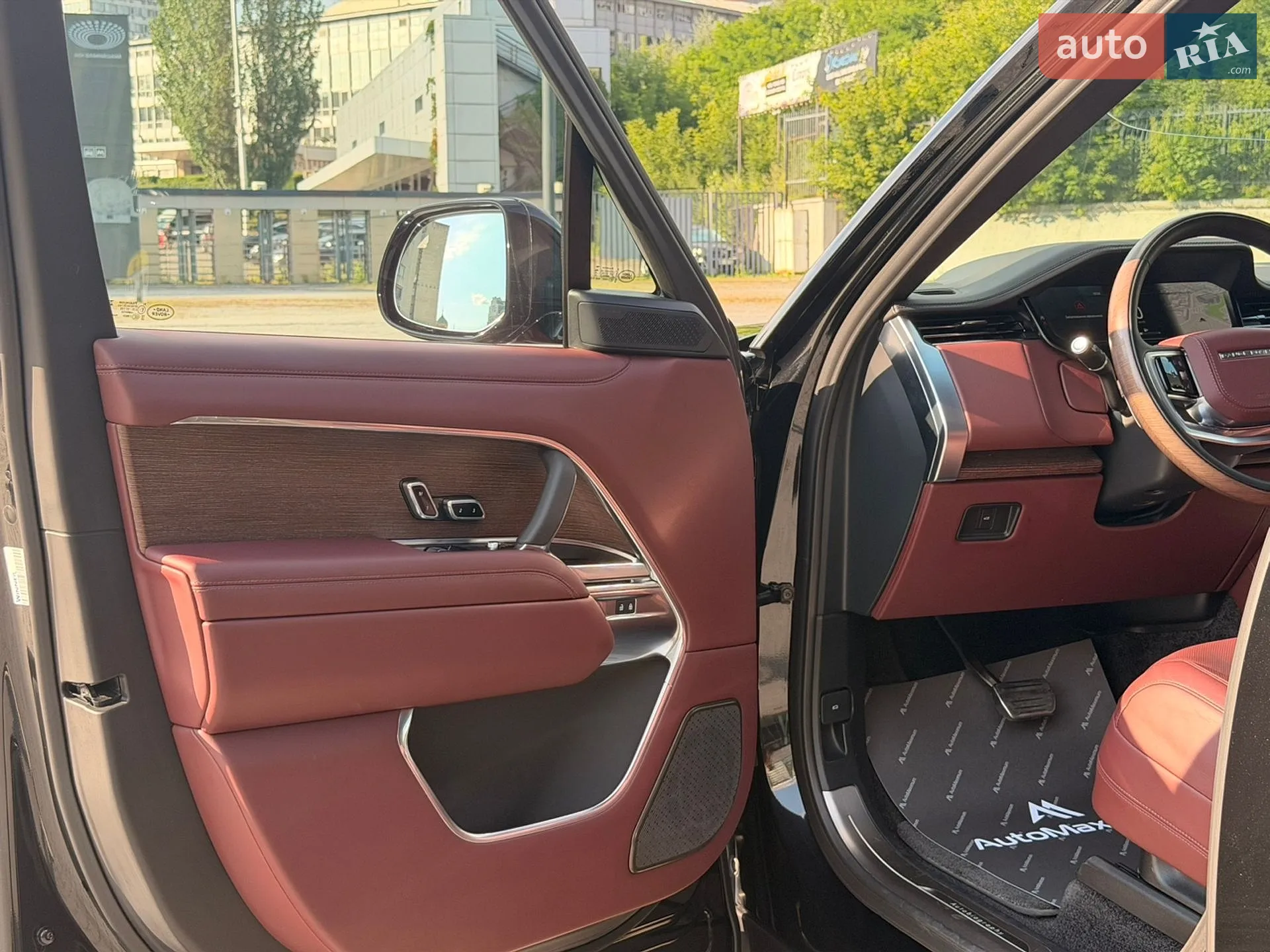 2025 Land Rover Range Rover - мініатюра 15