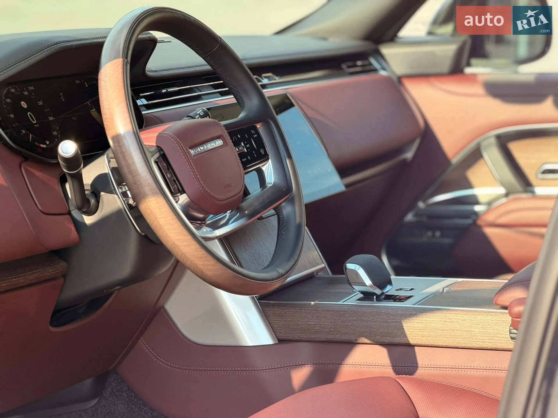 2025 Land Rover Range Rover - мініатюра 23