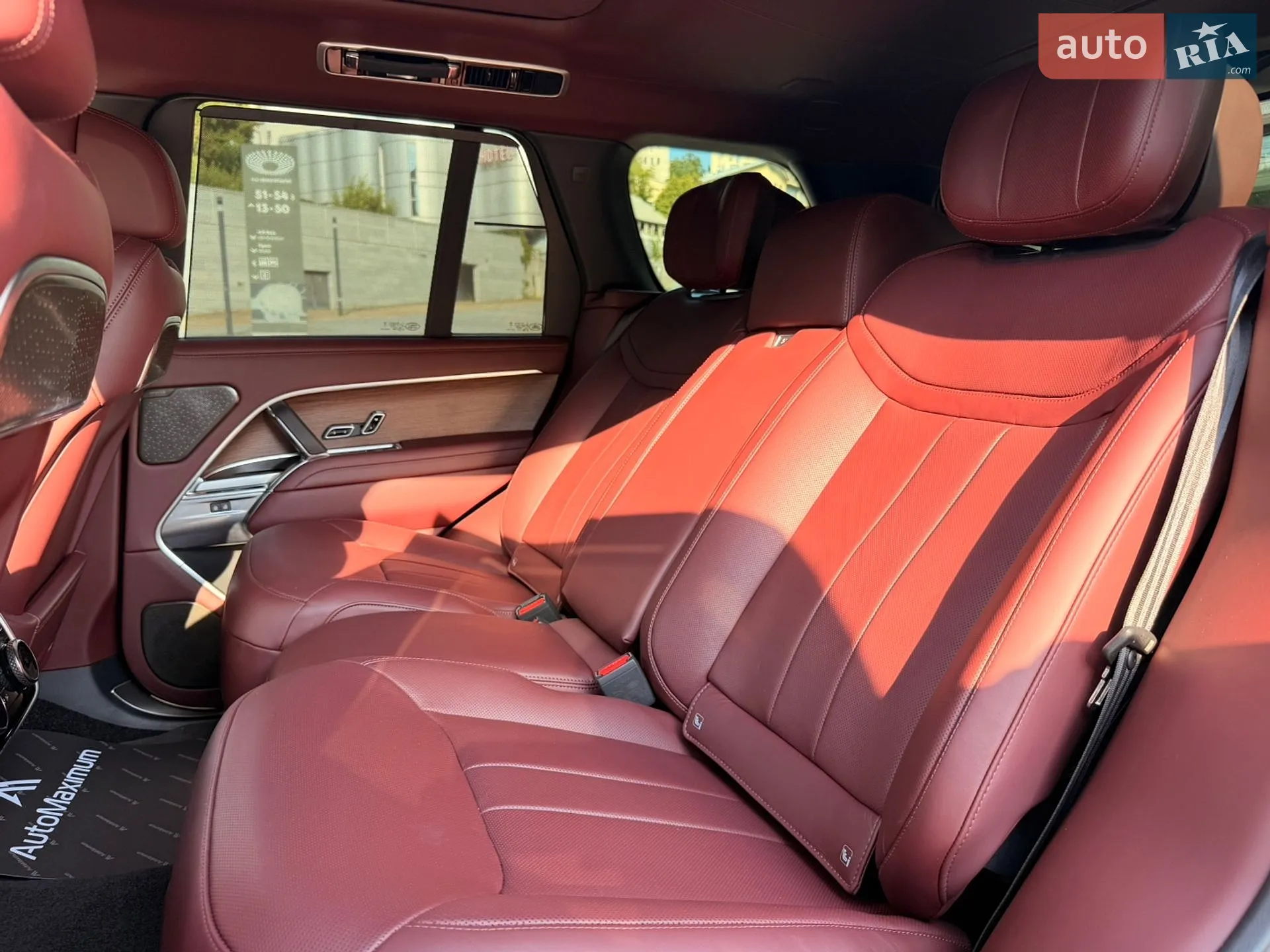 2025 Land Rover Range Rover - мініатюра 30