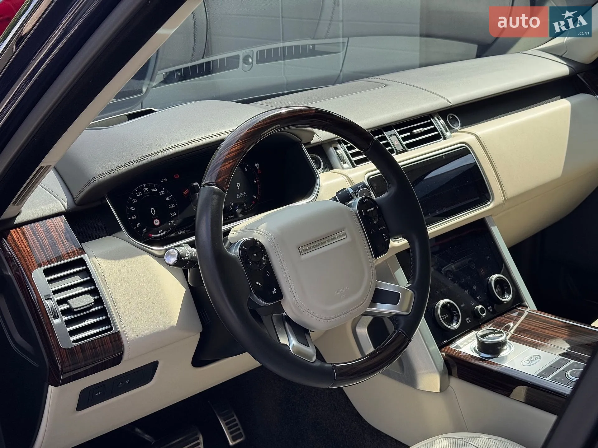 2020 Land Rover Range Rover - мініатюра 17