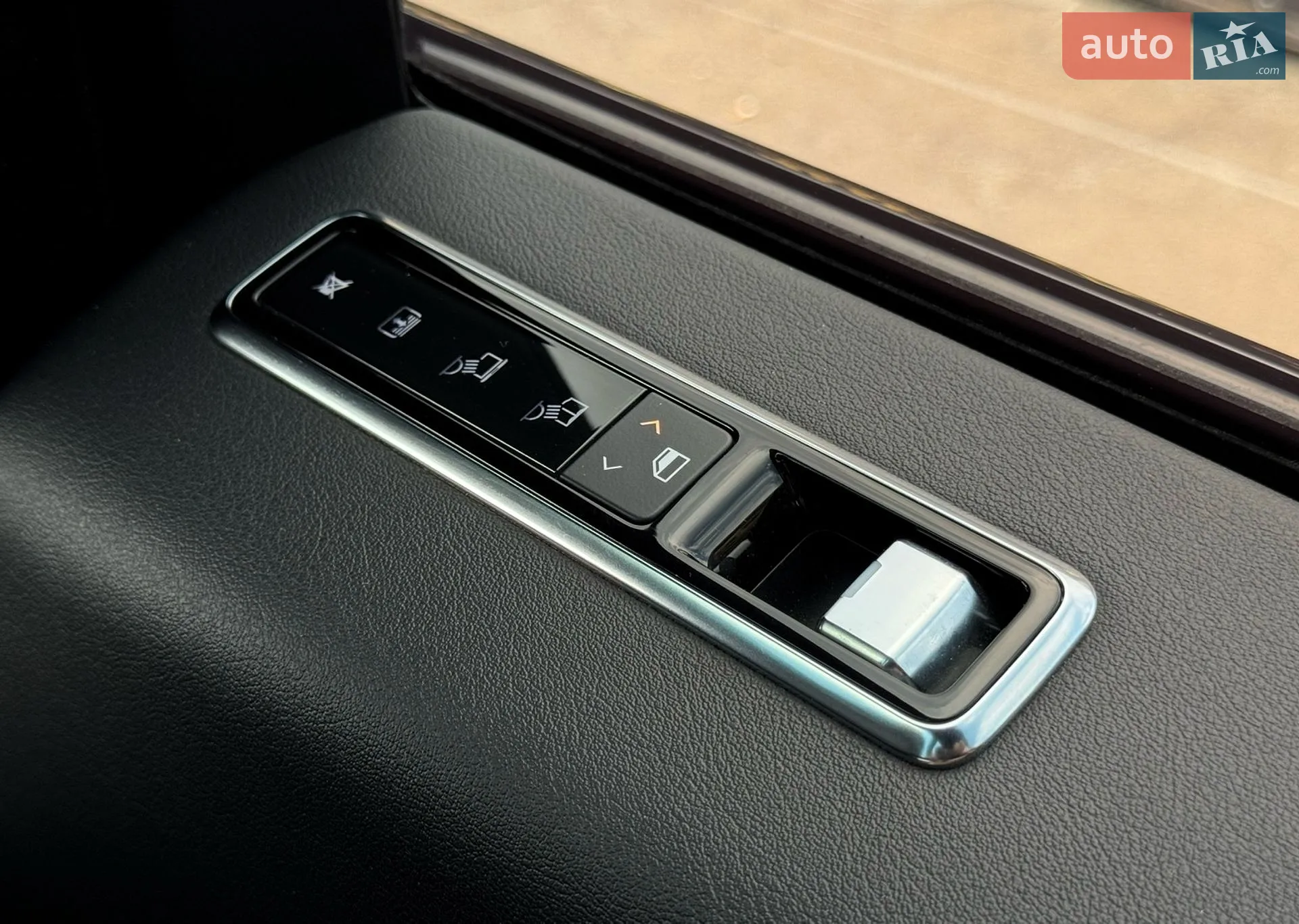 2019 Land Rover Range Rover - мініатюра 21