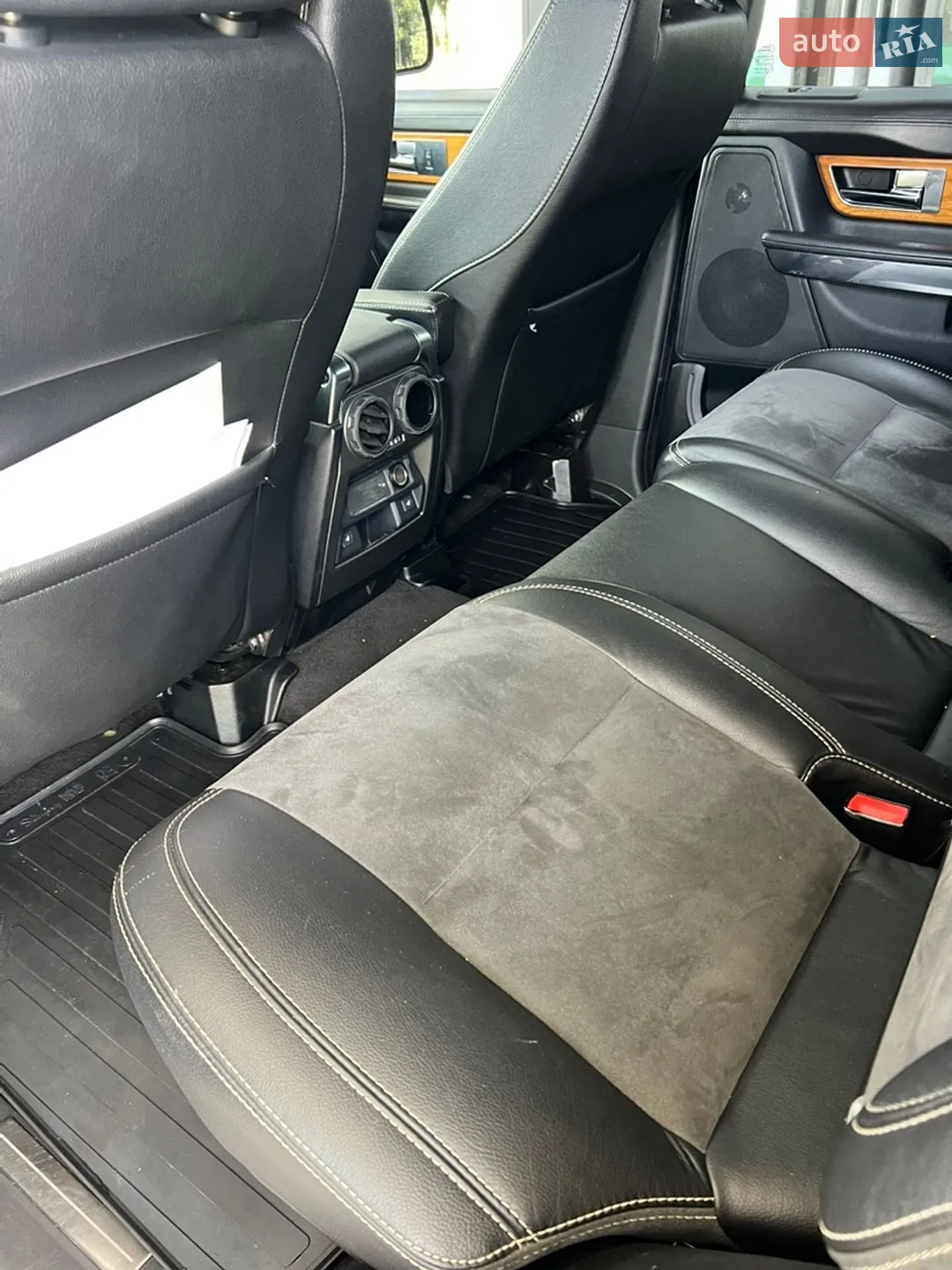 2012 Land Rover Range Rover - мініатюра 23
