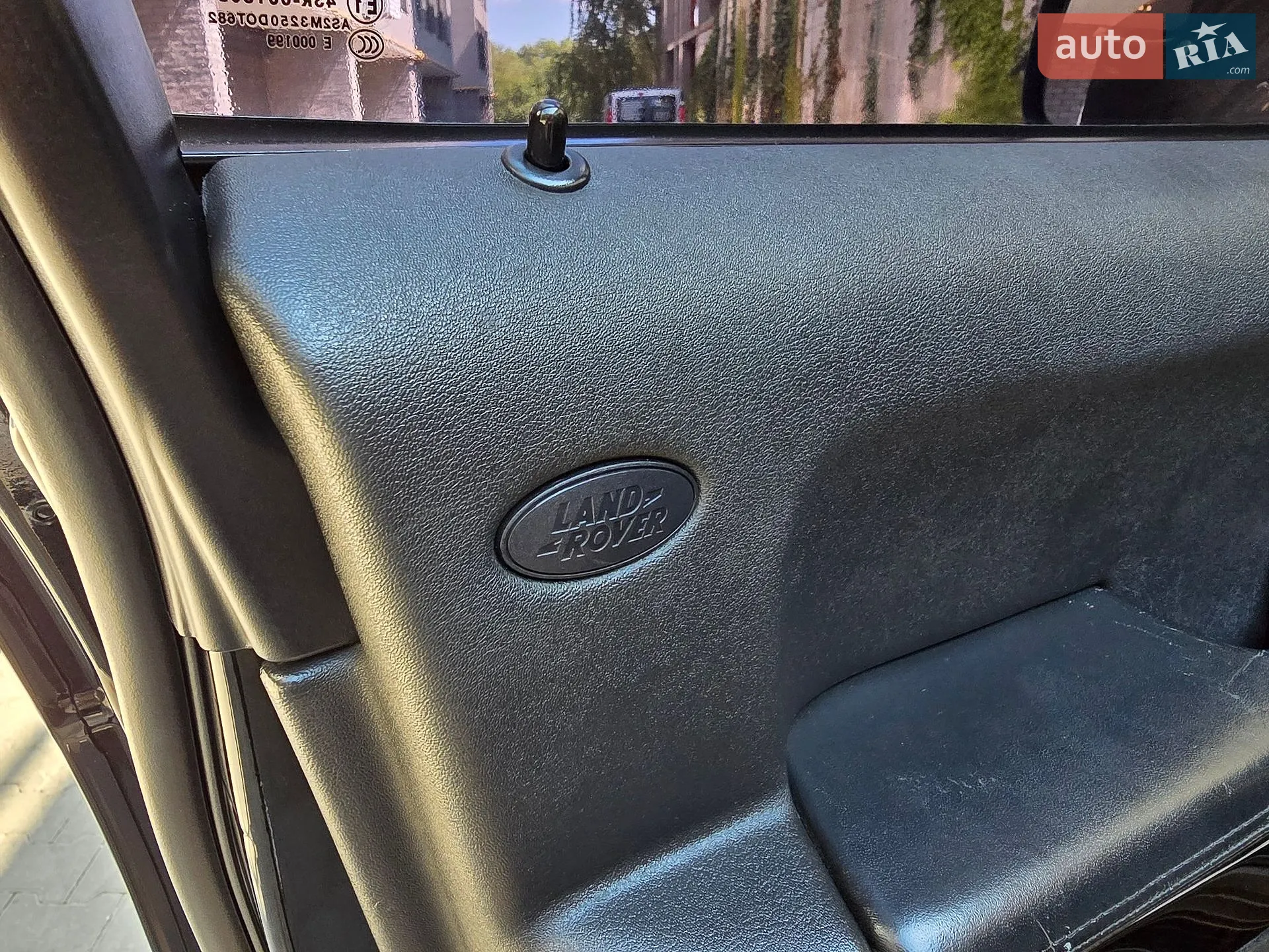 2010 Land Rover Range Rover - мініатюра 28