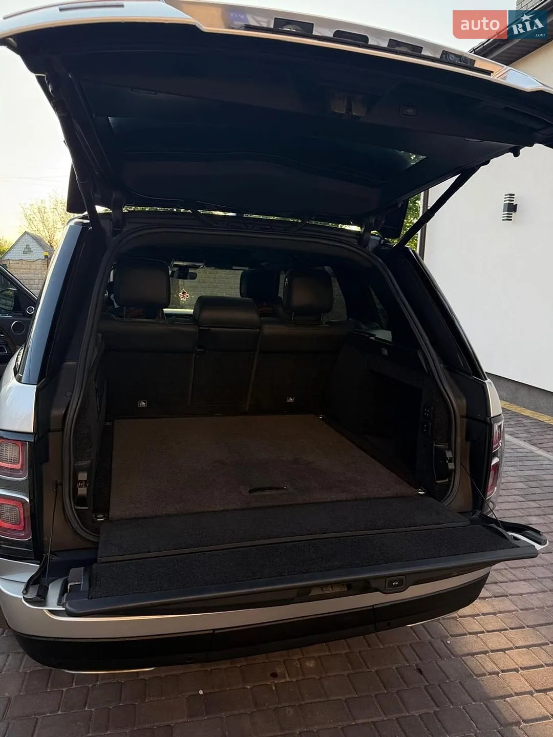 2019 Land Rover Range Rover - мініатюра 29