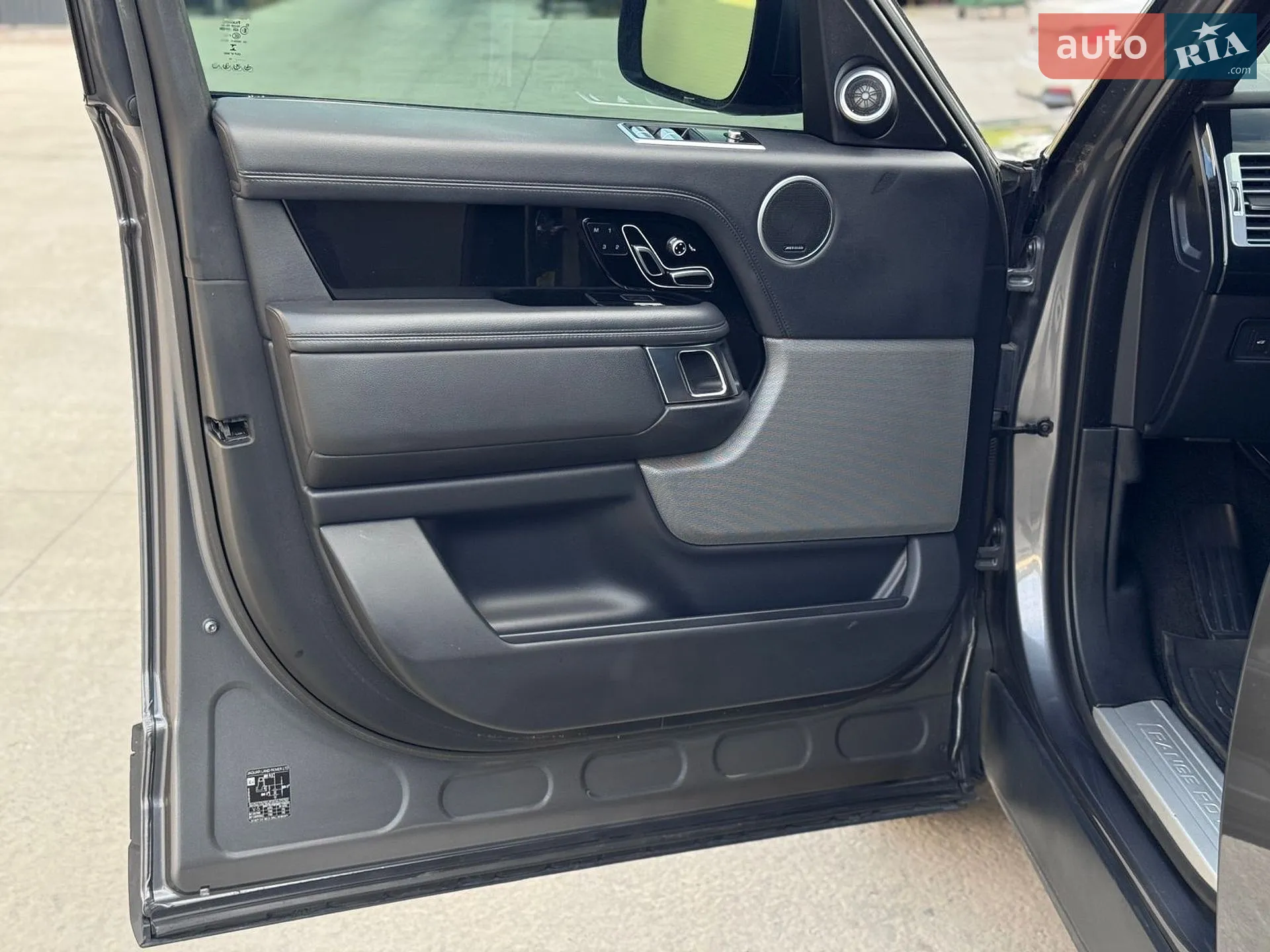 2018 Land Rover Range Rover - мініатюра 37