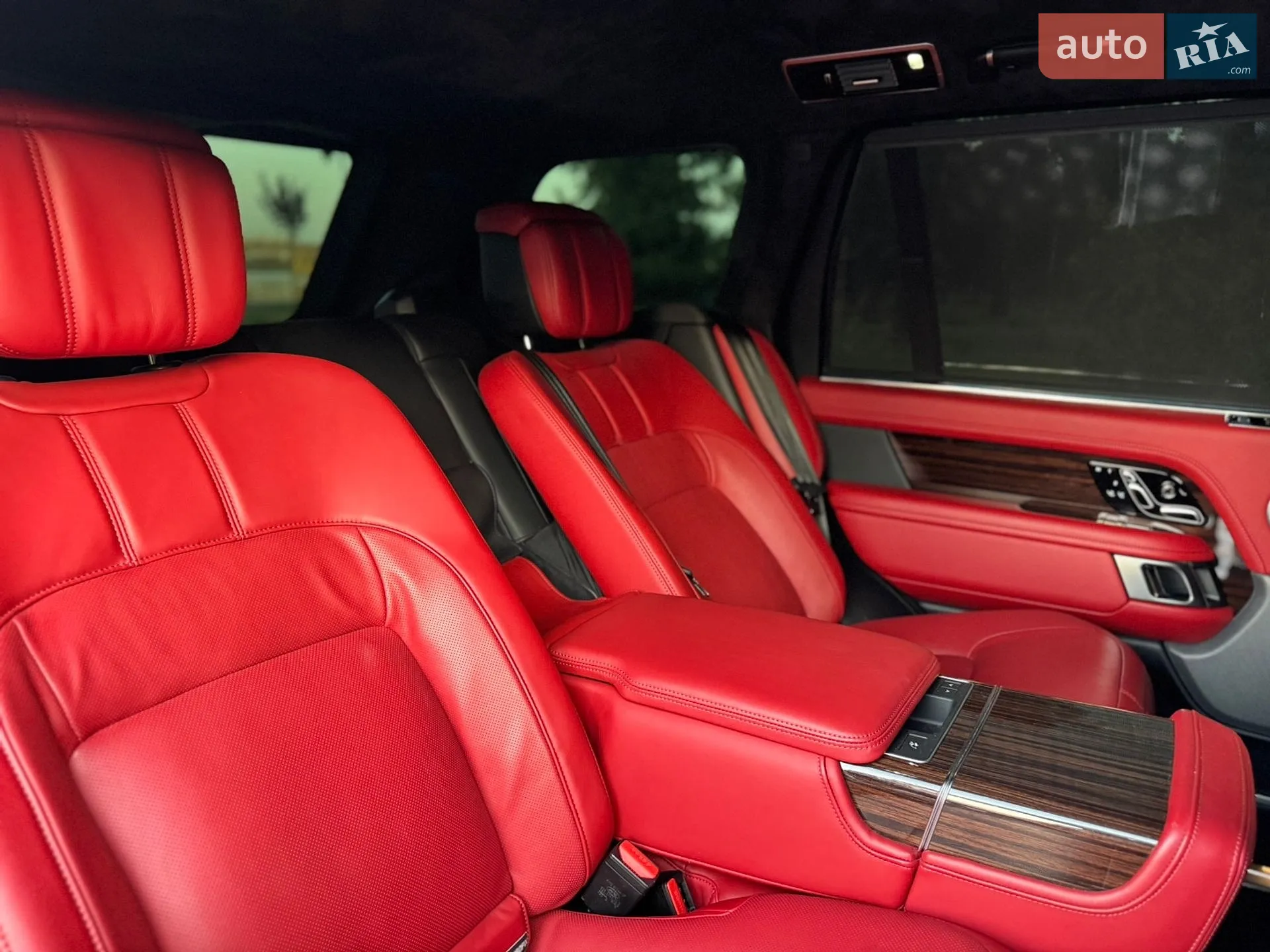 2018 Land Rover Range Rover - мініатюра 25